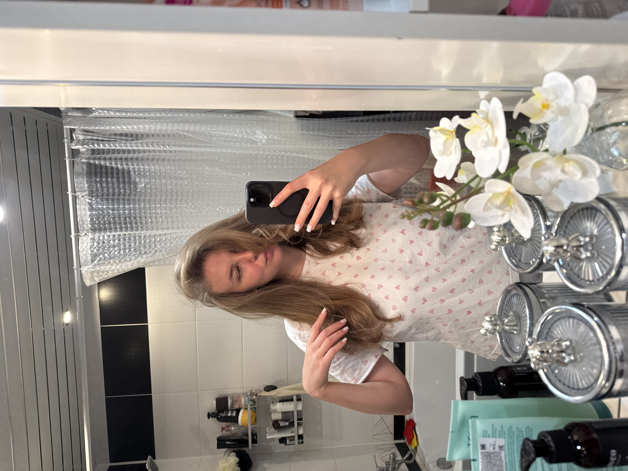 Bathroom mirror selfie in Vladimir, Russia