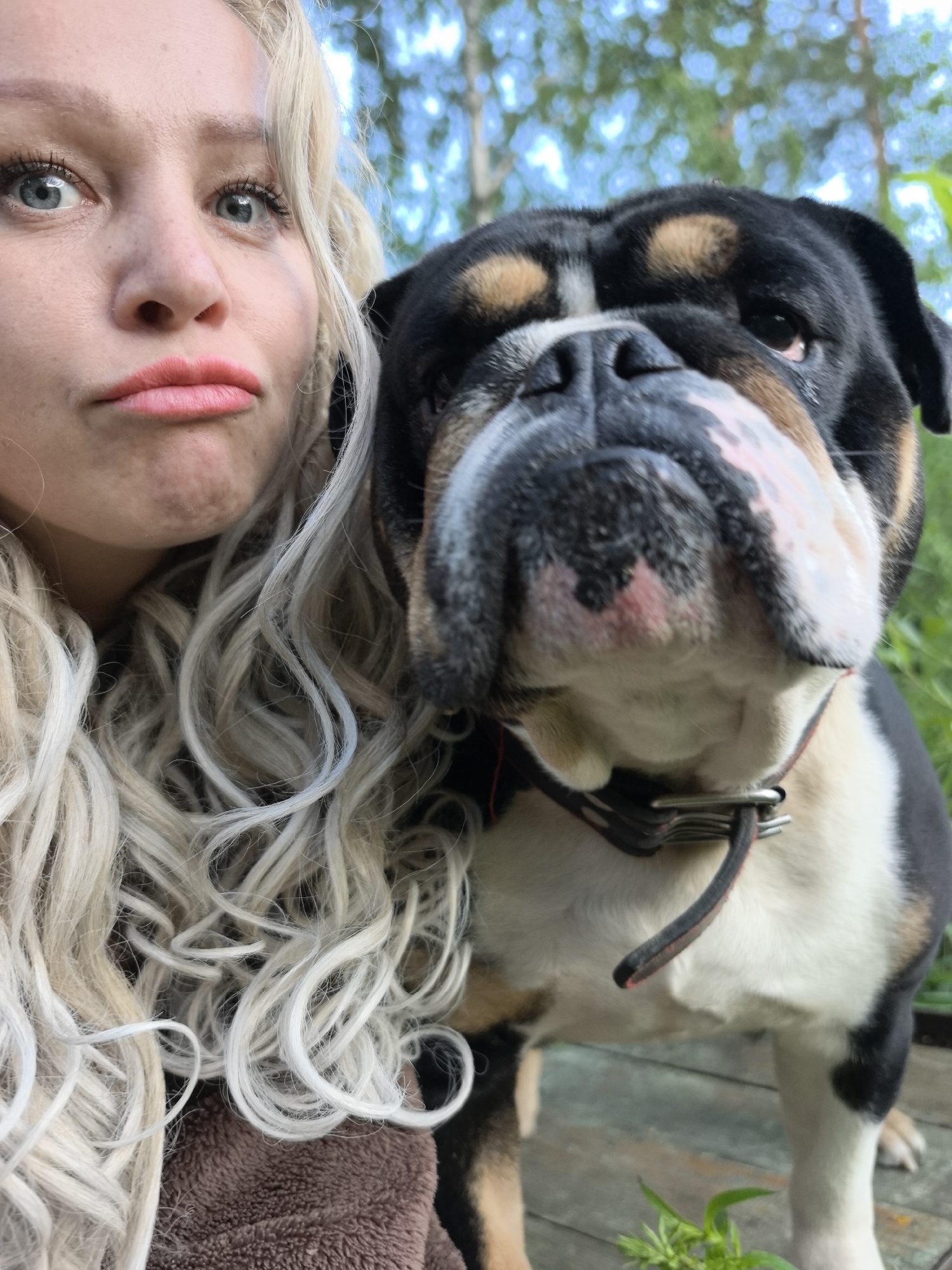 Lakeside dock selfies with a bulldog, Noviy Russia