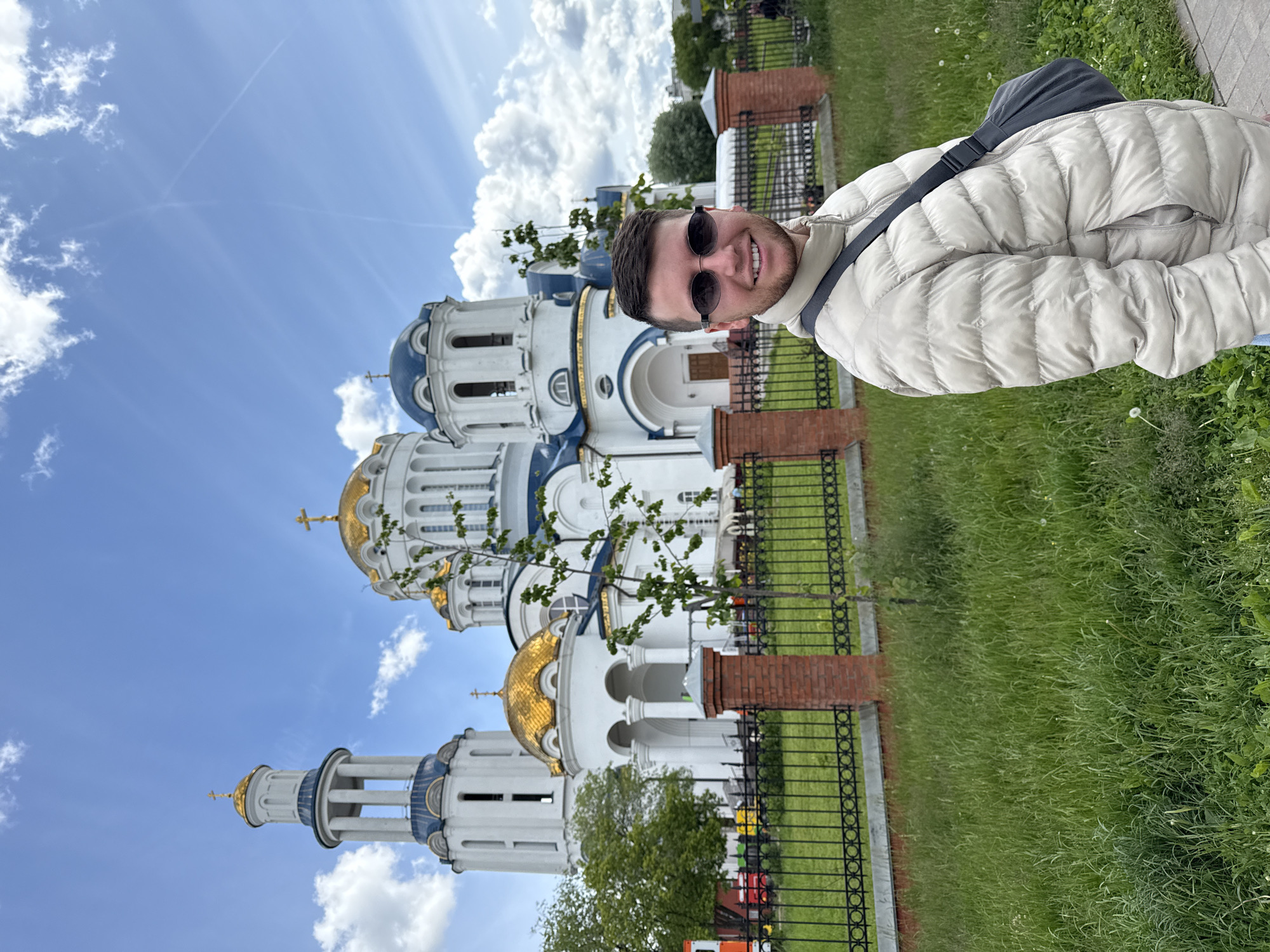 Morning visit to Moscow's Novodevichy Convent captured by tourists
