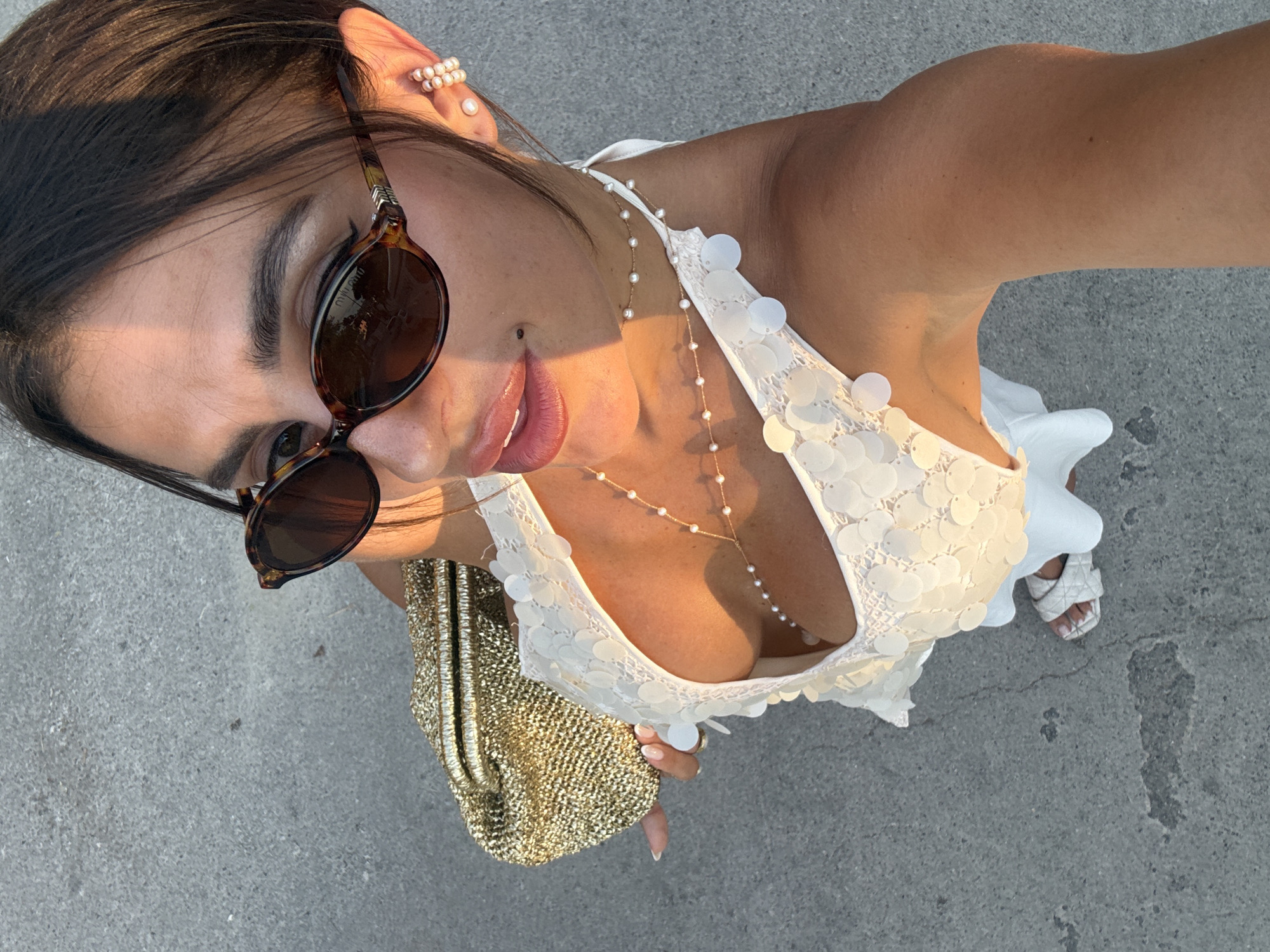 Sunny afternoon stroll in Fethiye, dressed up and out