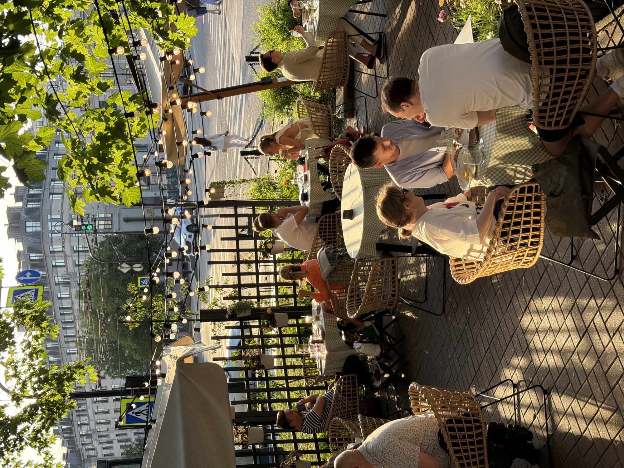 Evening scenes captured across Saint Petersburg cafes and streets