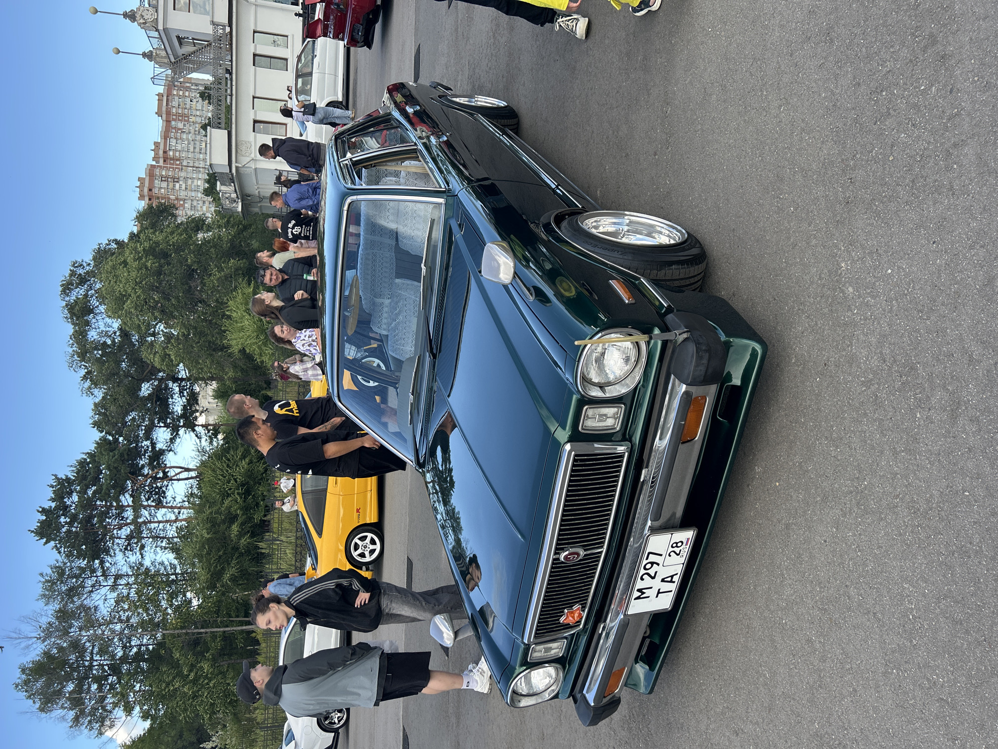 Custom and classic cars on show in Khabarovsk