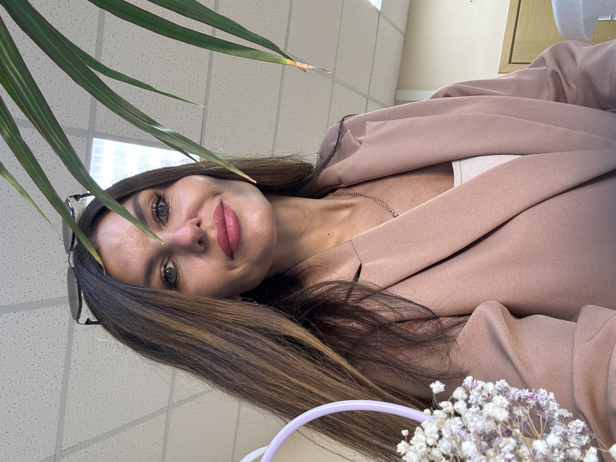 Early morning selfie session documented in Chaikovsky, Russia