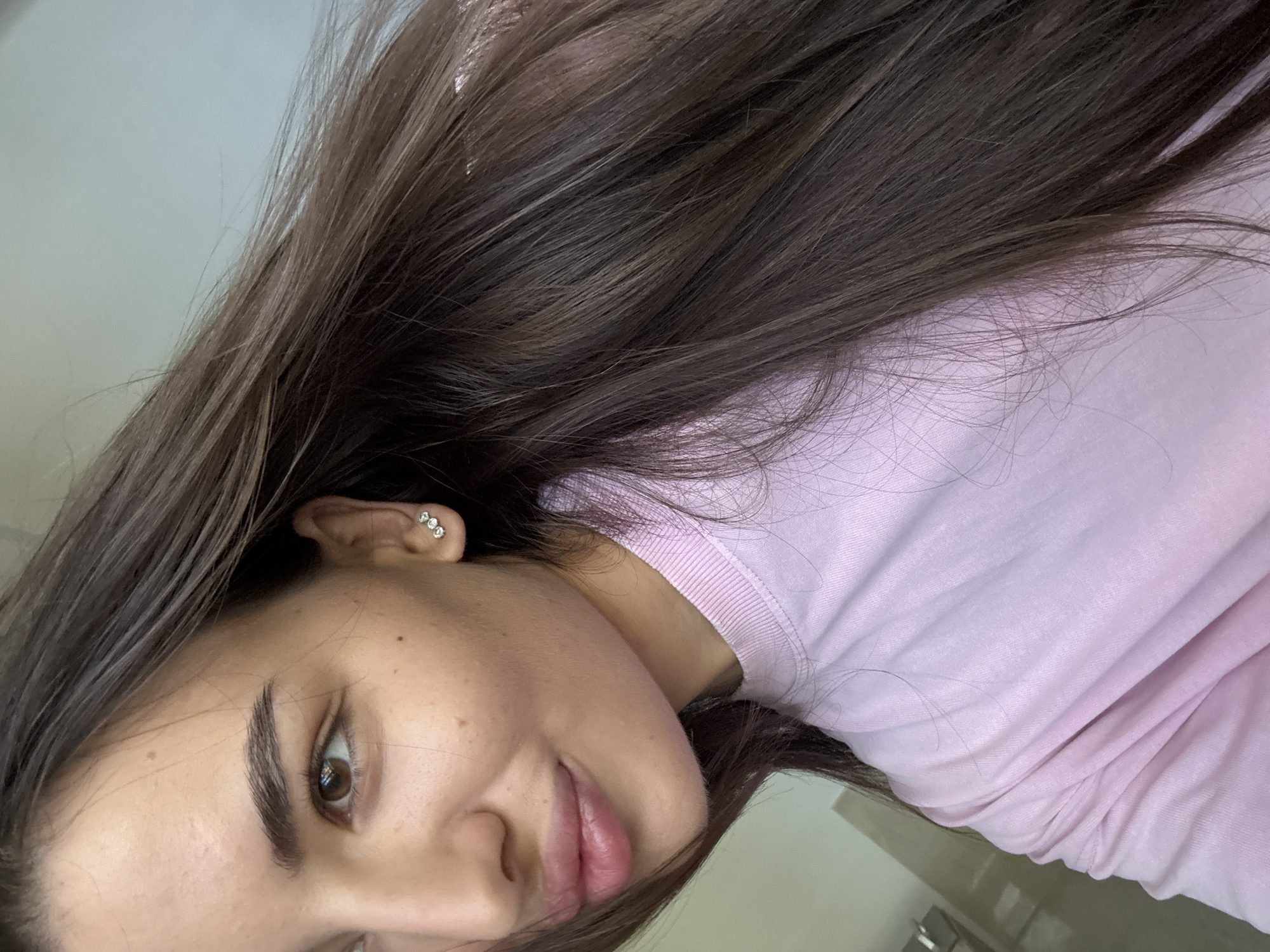Casual selfie session in a Chișinău apartment, pink t-shirt and mirrors