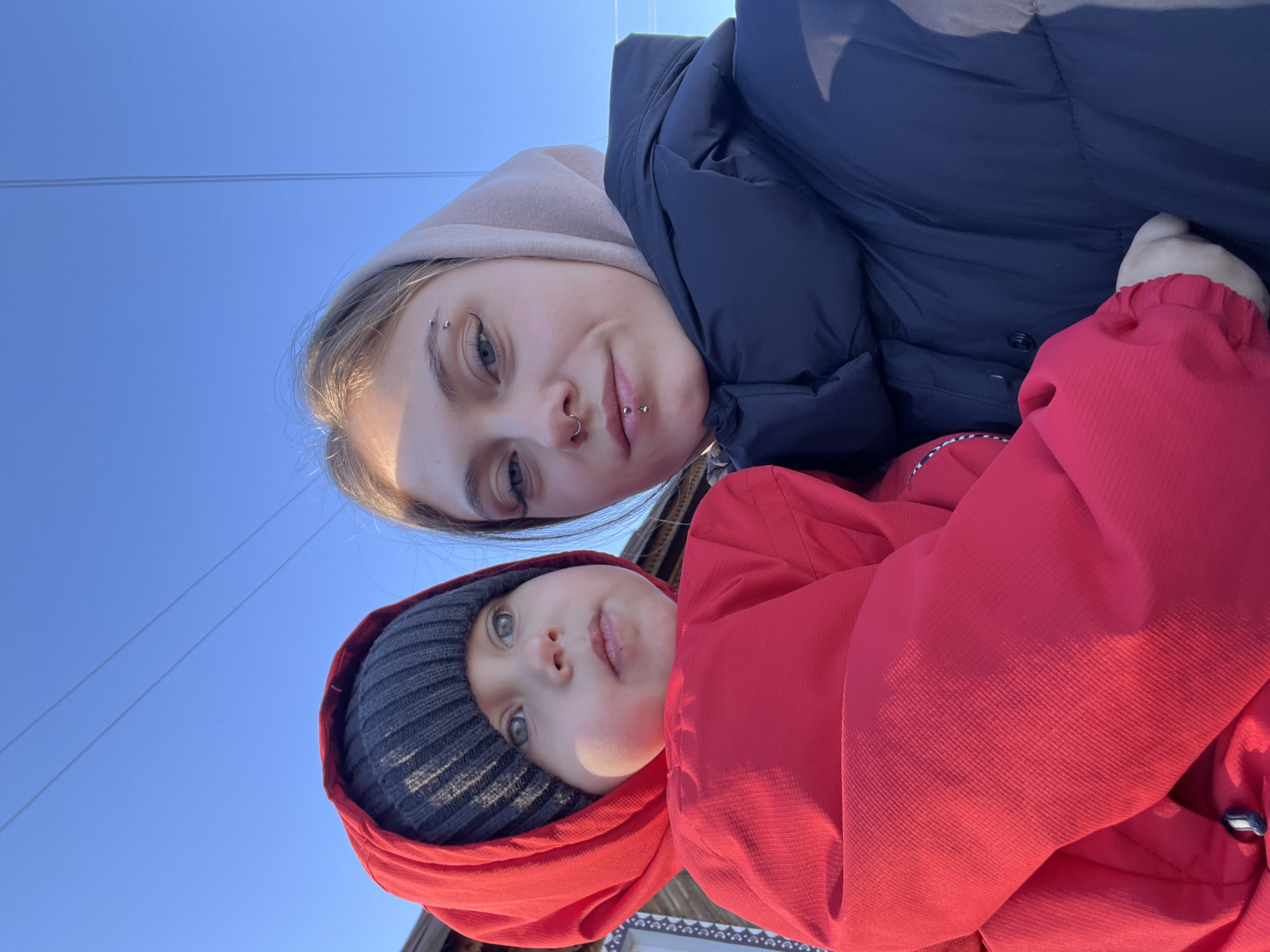 Spring morning captured in photos of families, flowers in Фоки