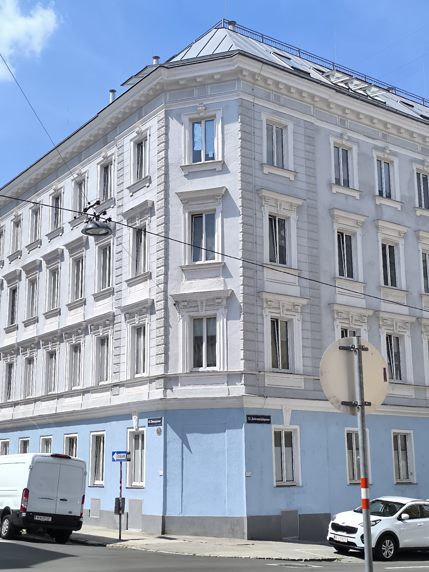 Vienna resident documents local architecture and vintage book display