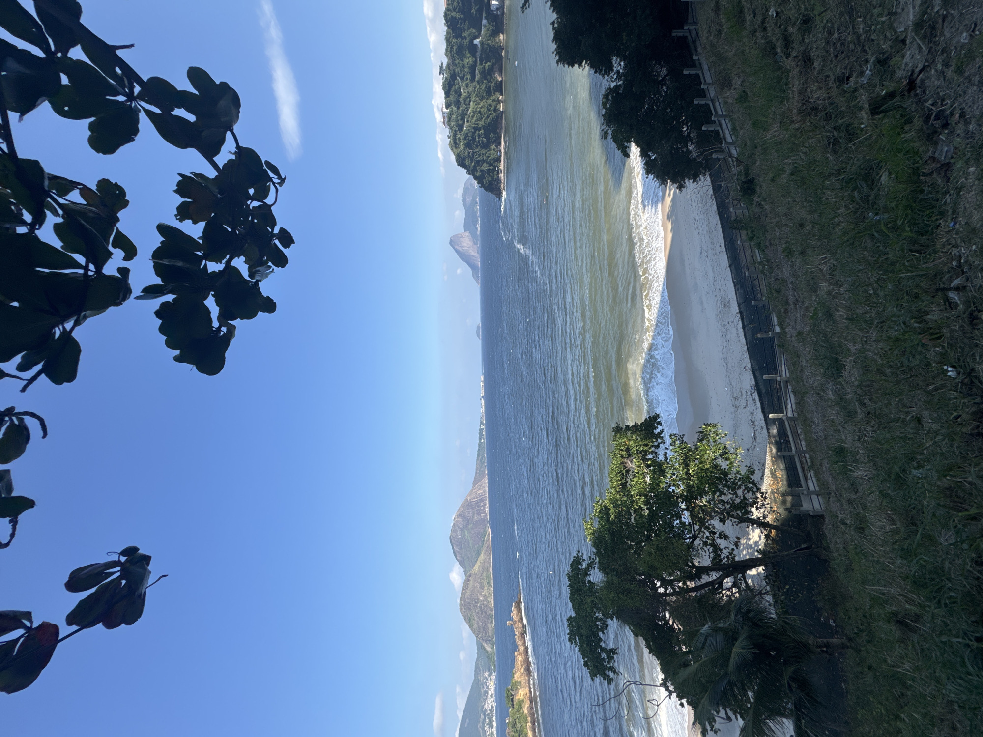 Afternoon along Niterói's waterfront, bay views and a coffee