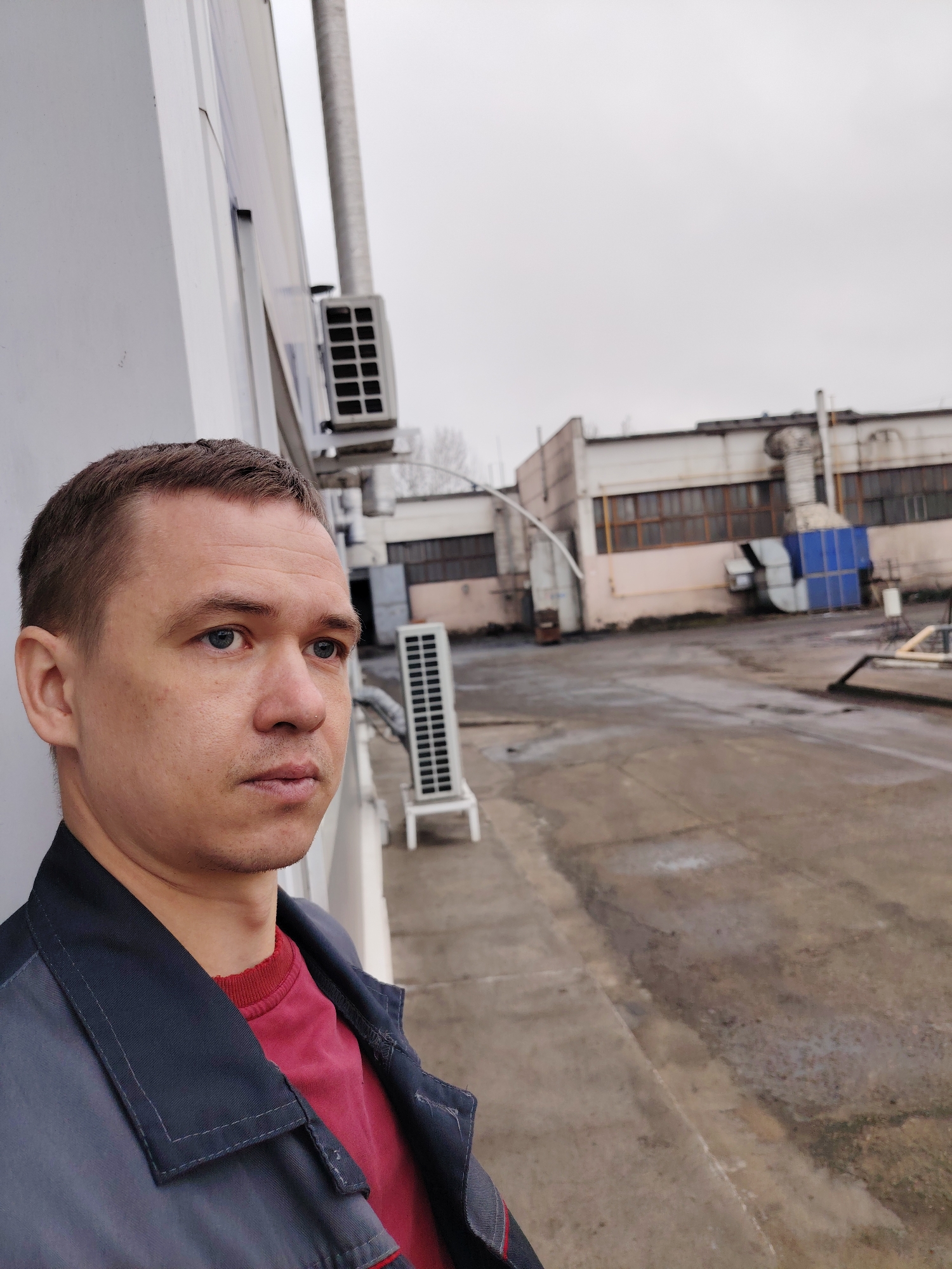 Early morning life captured in Noviy, Russia industrial town