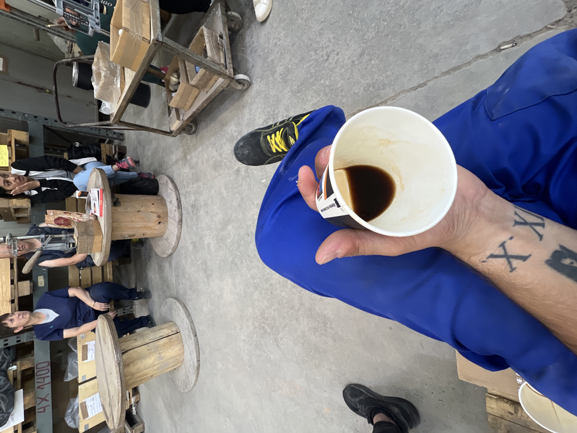 Workers documented during break time at Sevlievo industrial facility