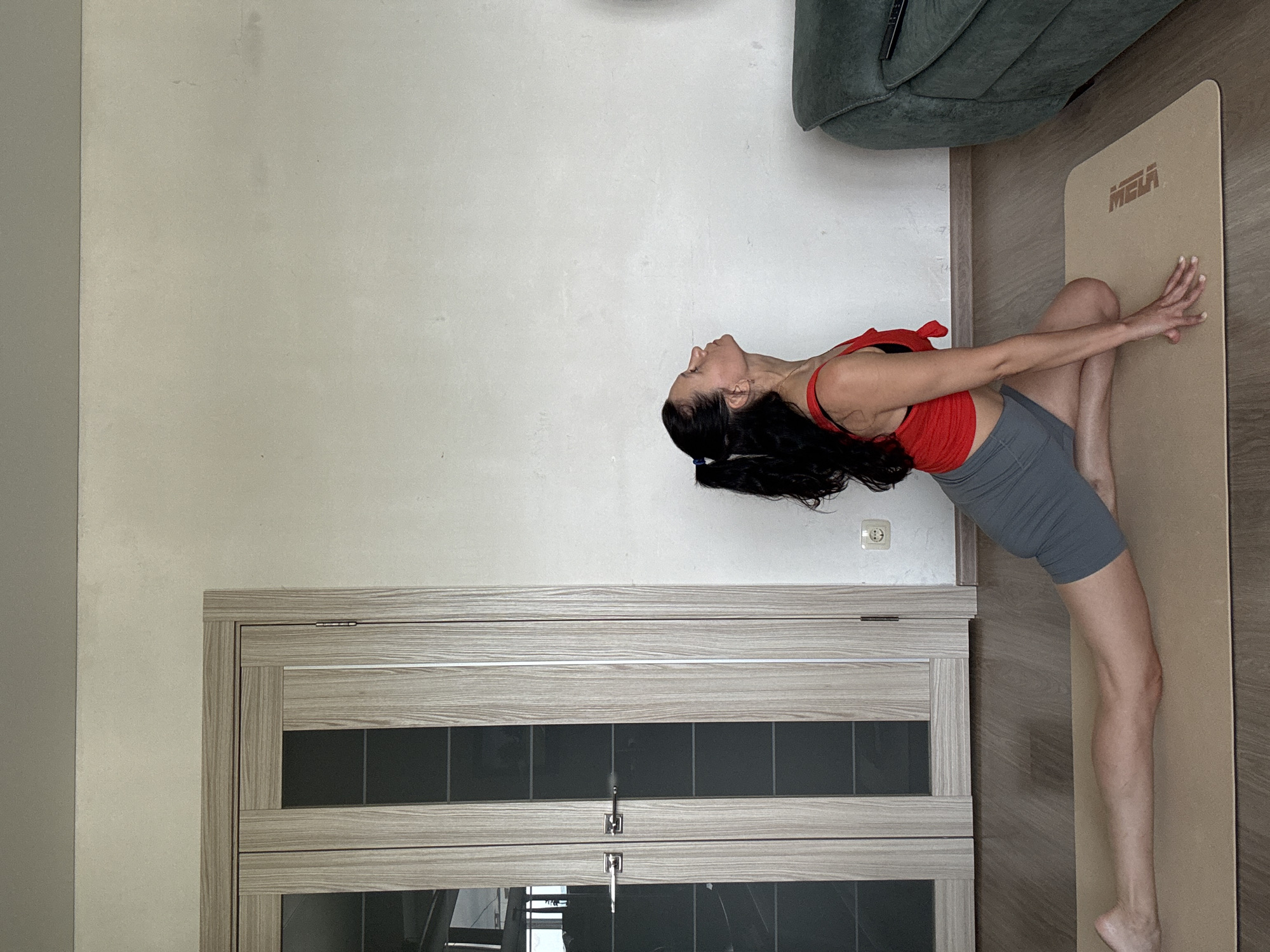 Morning life in Chaikovsky: fitness, pets, shopping, street scenes