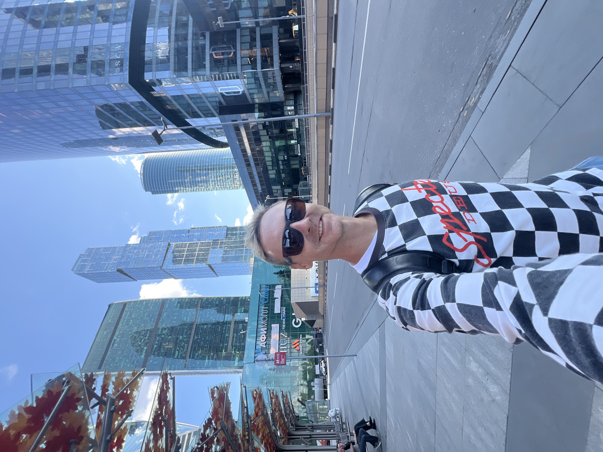 Street scenes and selfies among Khimki's glass skyscrapers