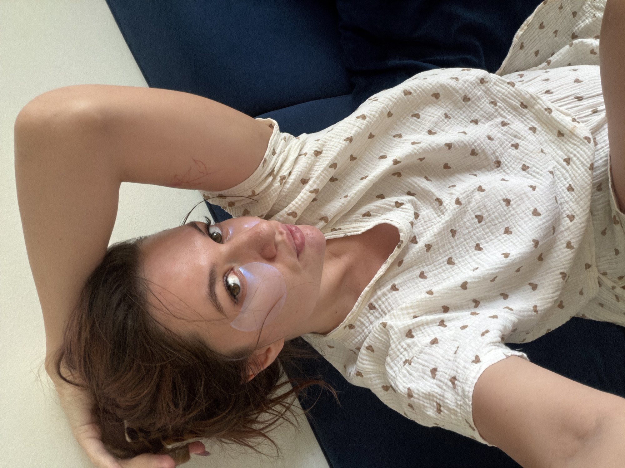 Woman's morning routine captured in Belgrade apartment