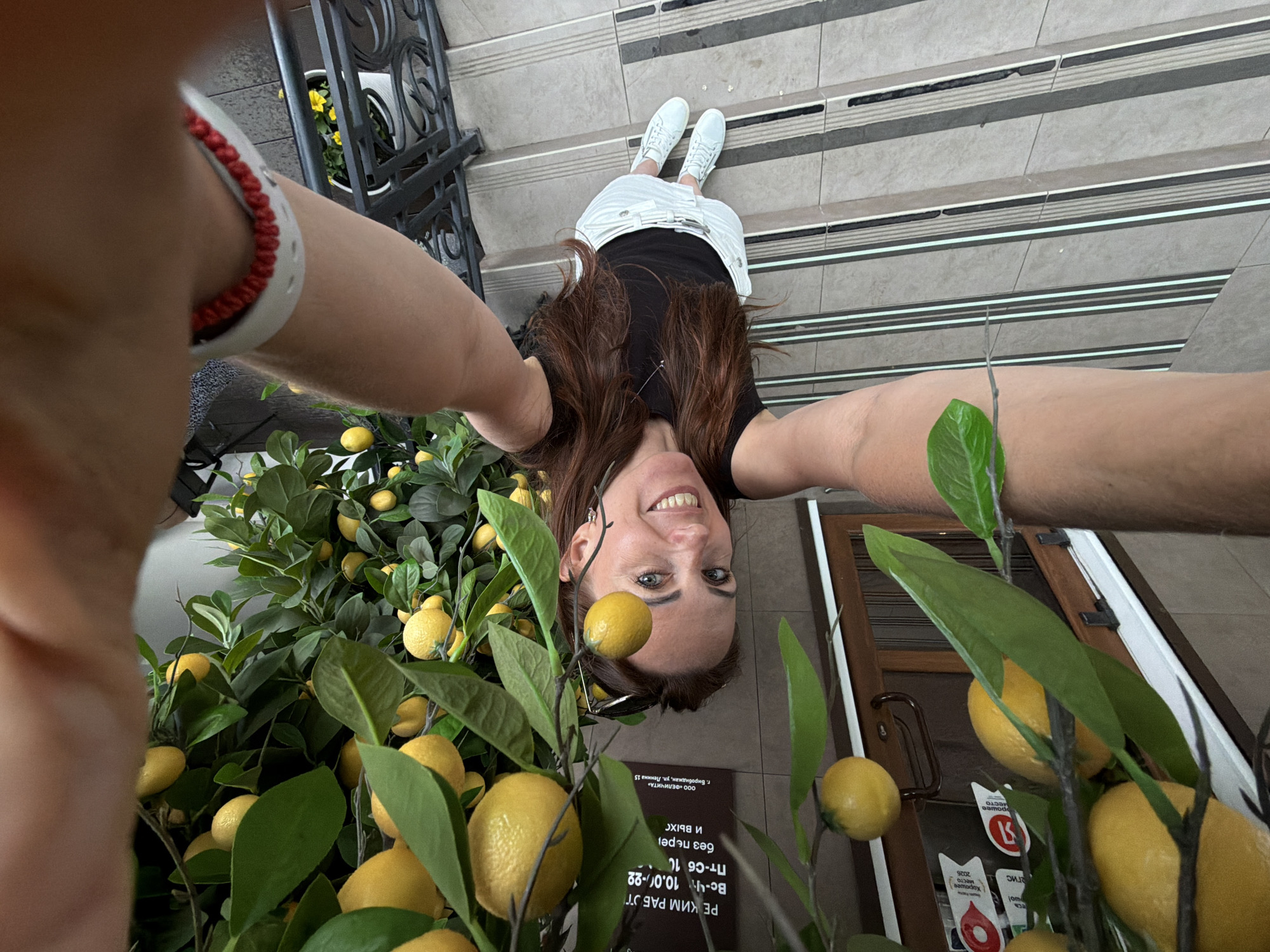 Women document morning cafe visits with selfies in Birobidzhan