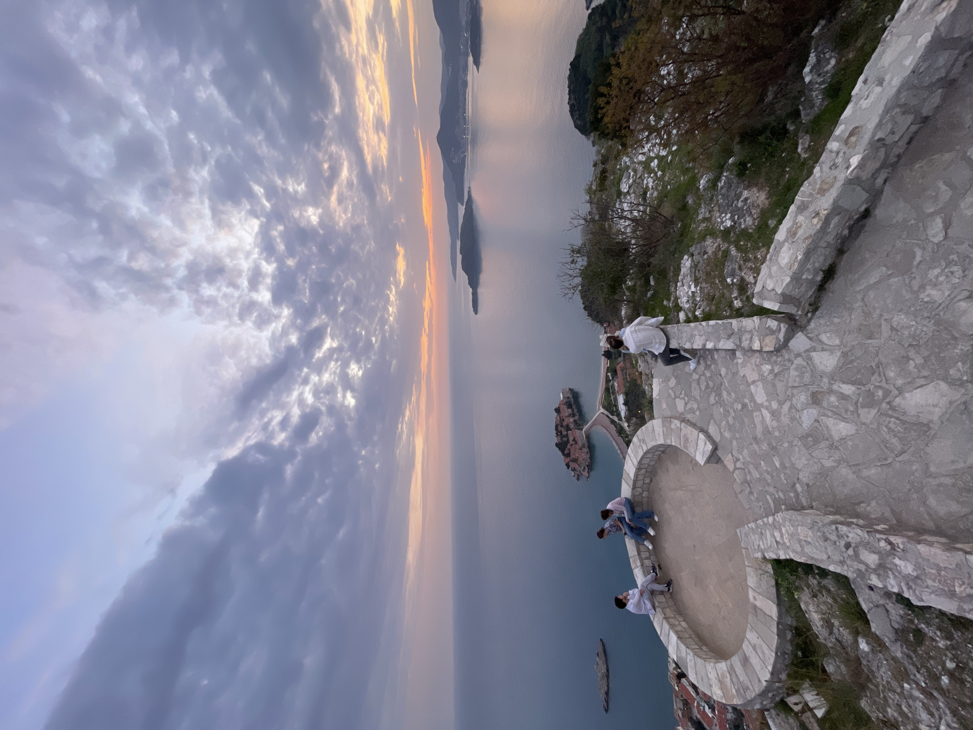 Dramatic sunset captured by witnesses along Montenegro coast