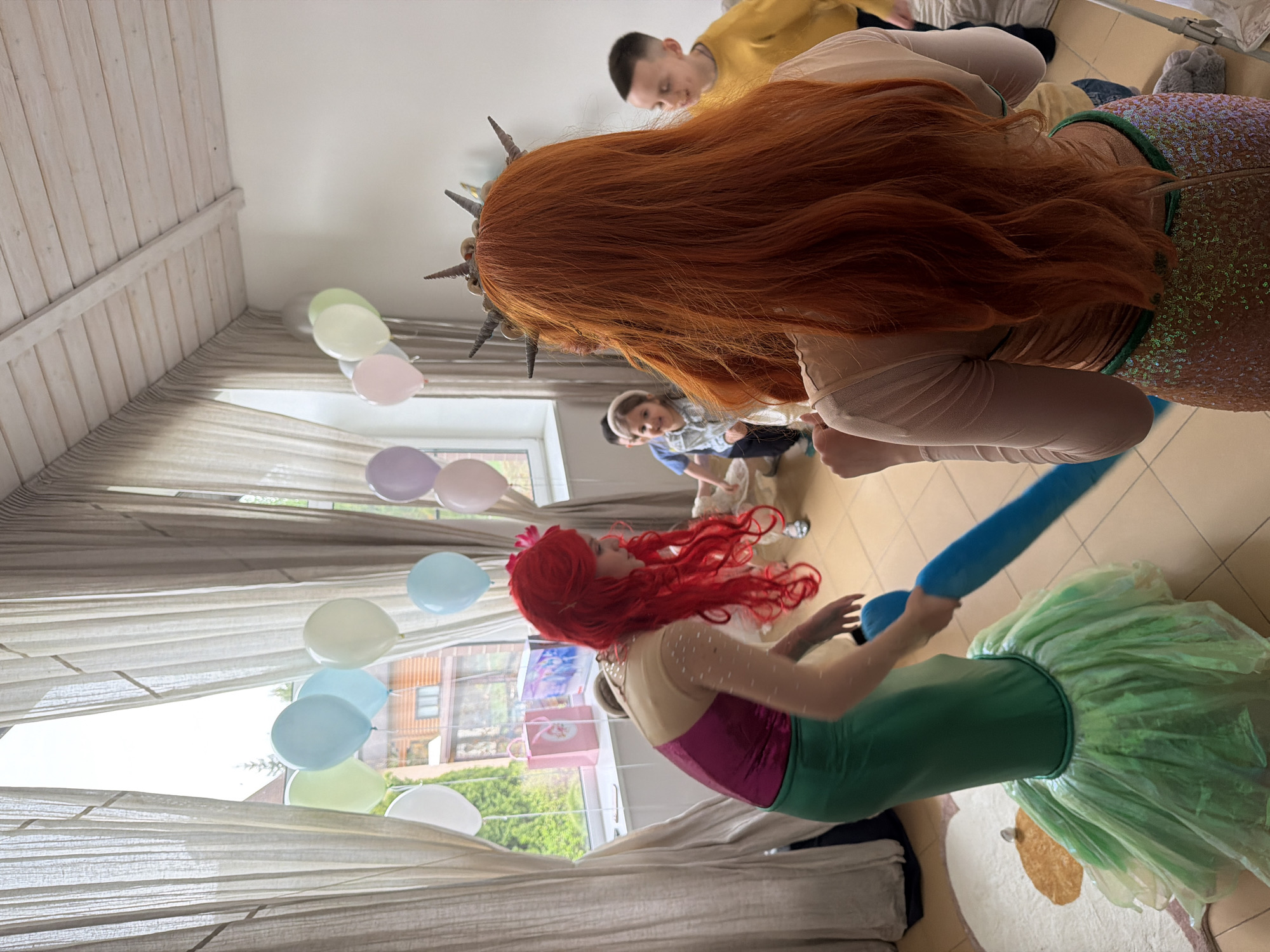 People gather in private residence in Крючково-2, Russia