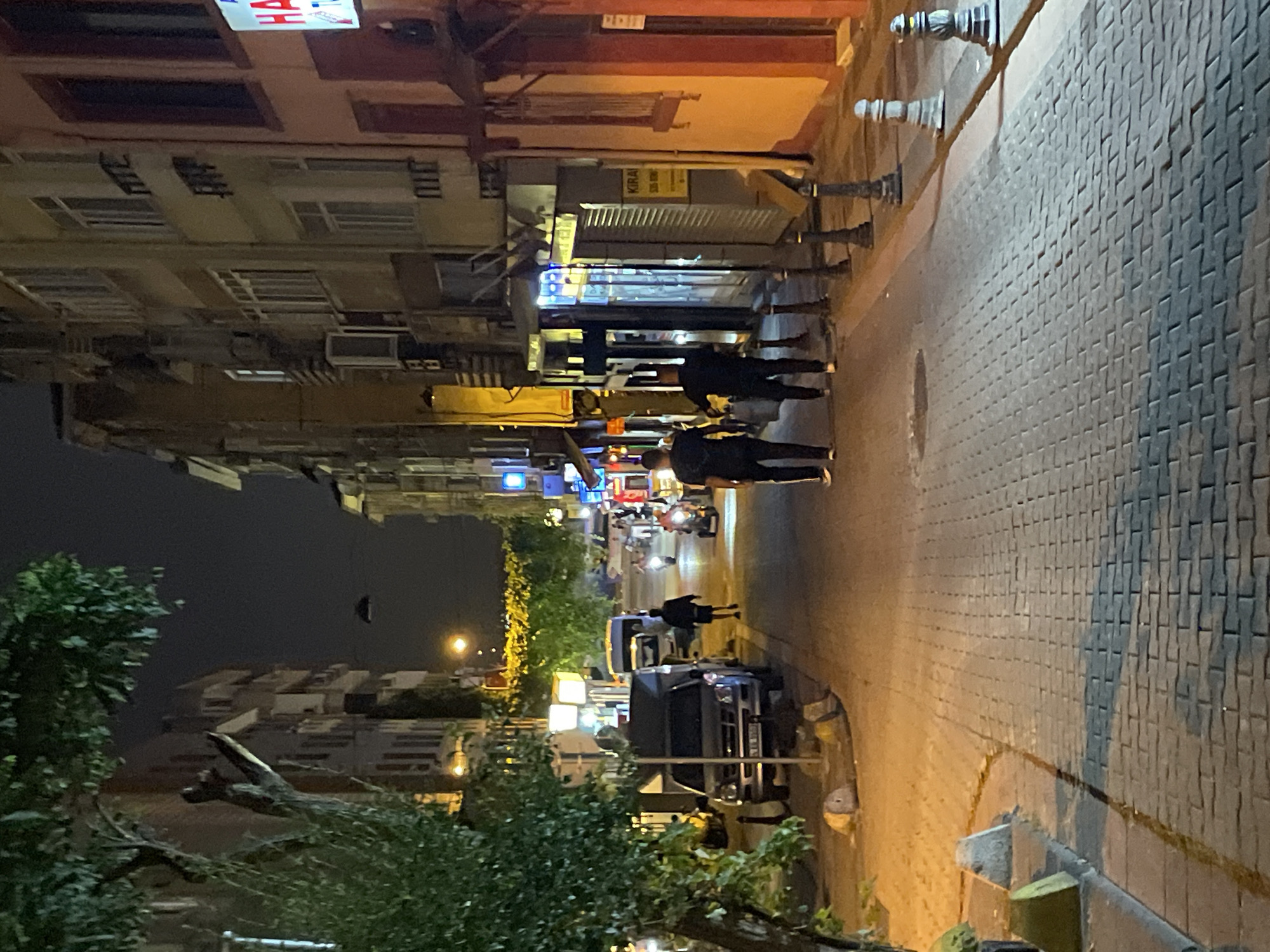 Evening stroll through Kadıköy's streets, shops, and alleys