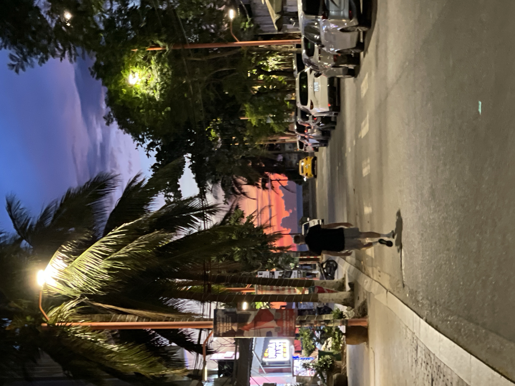 Evening stroll past arcades and neon signs in Đà Nẵng