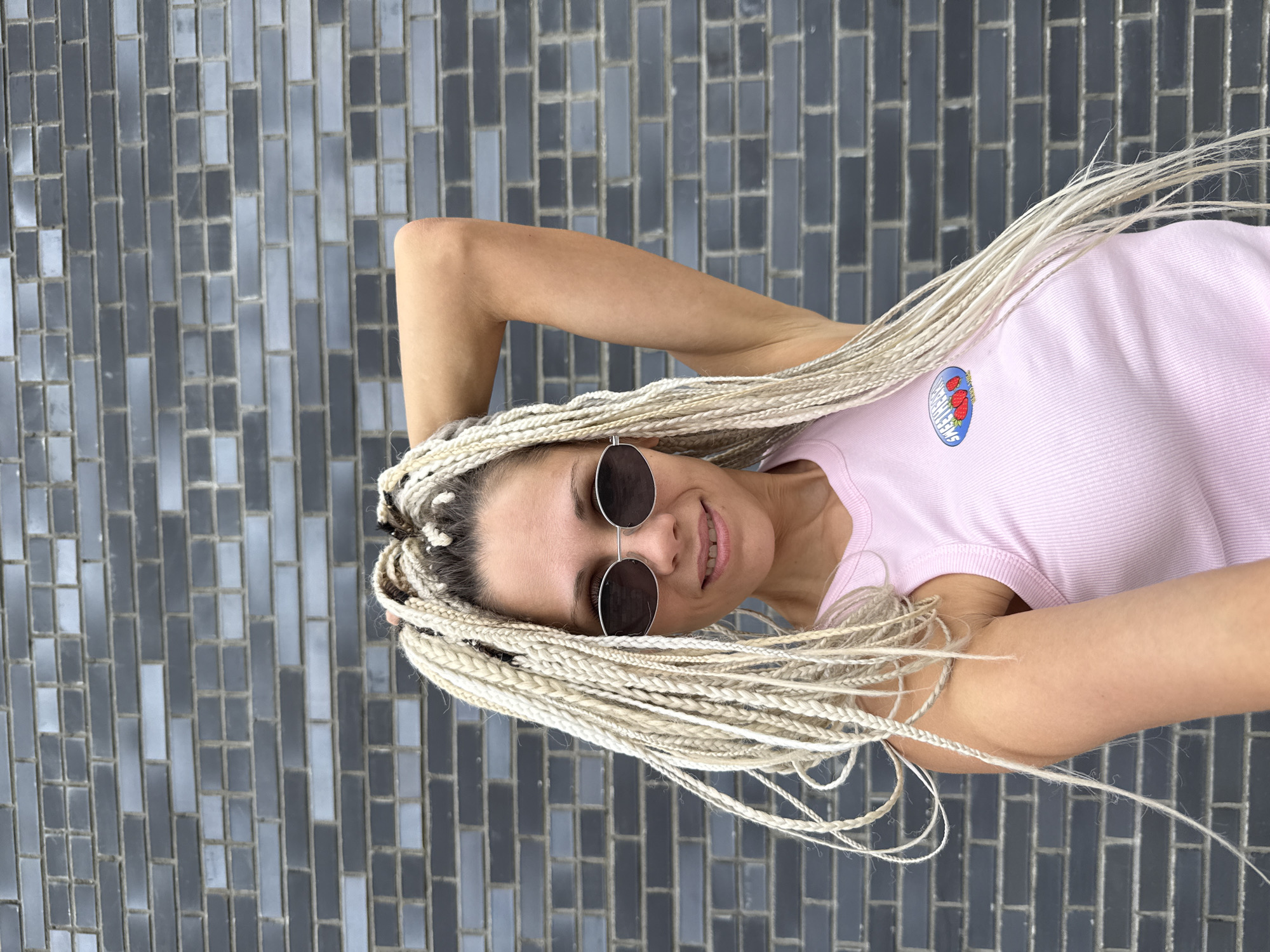 Selfie session in a Rusanovo apartment courtyard