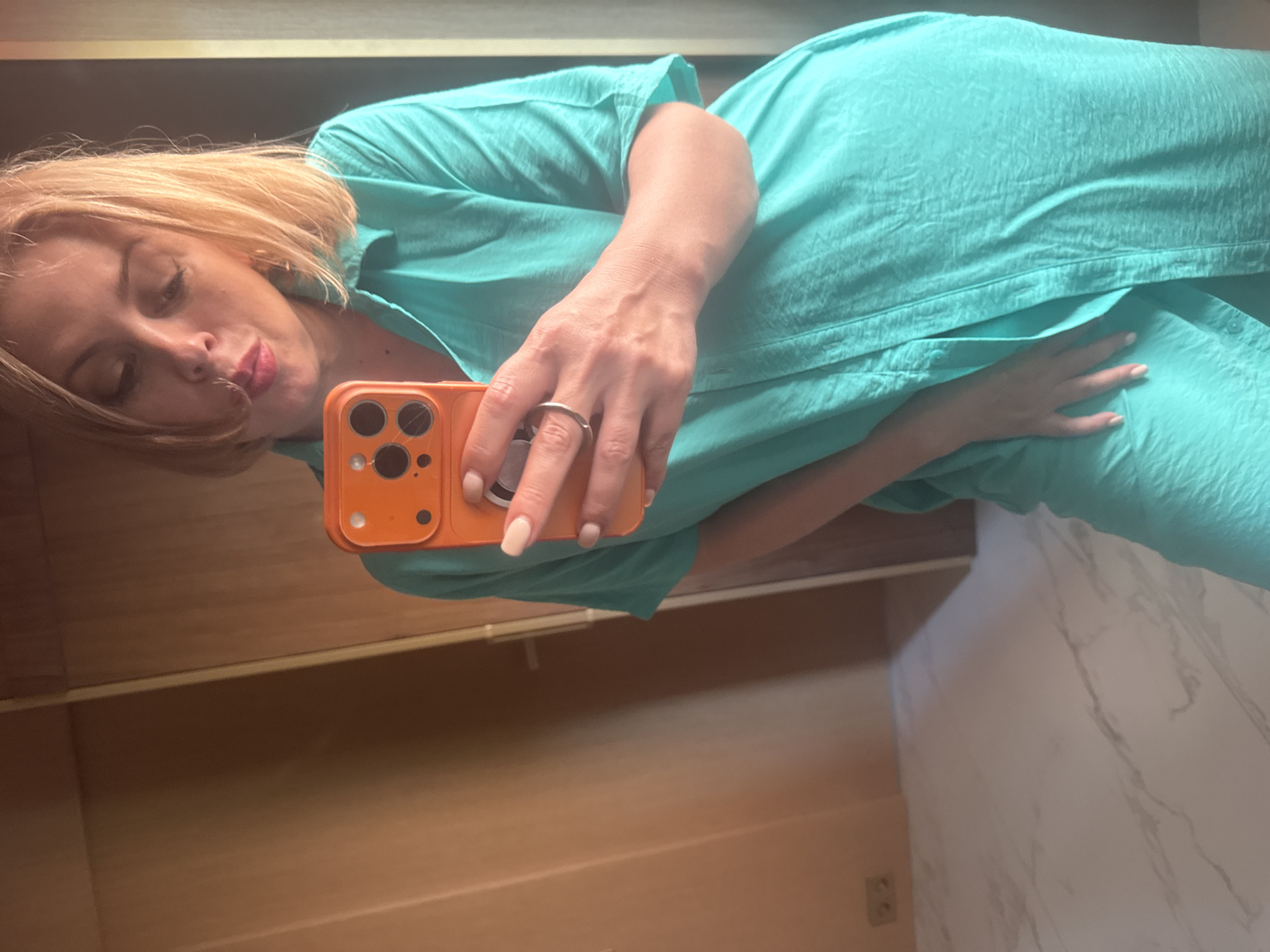 Selfies and curiosities inside a Sochi hotel room
