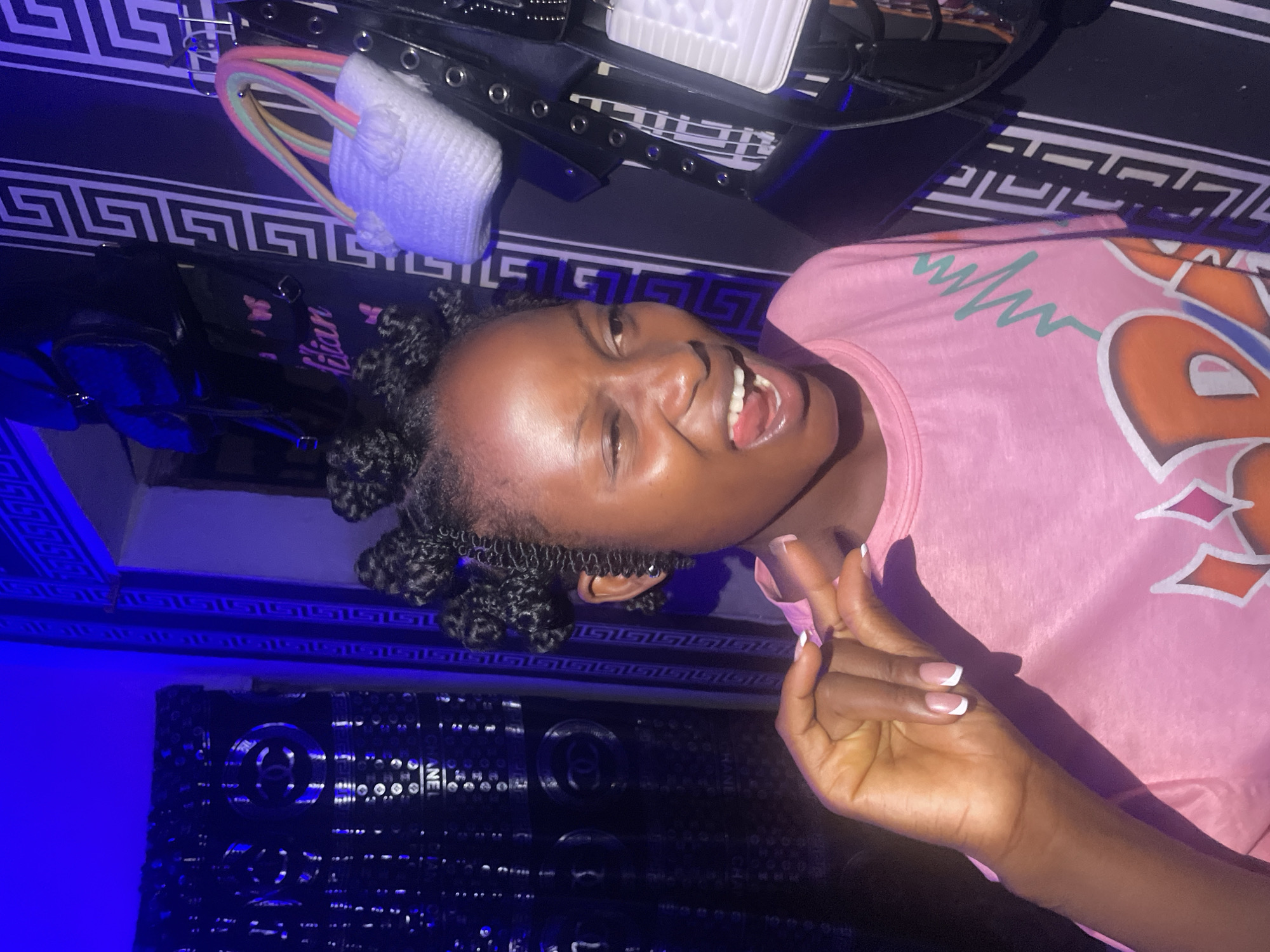 Woman poses for casual photo session in Lokoja