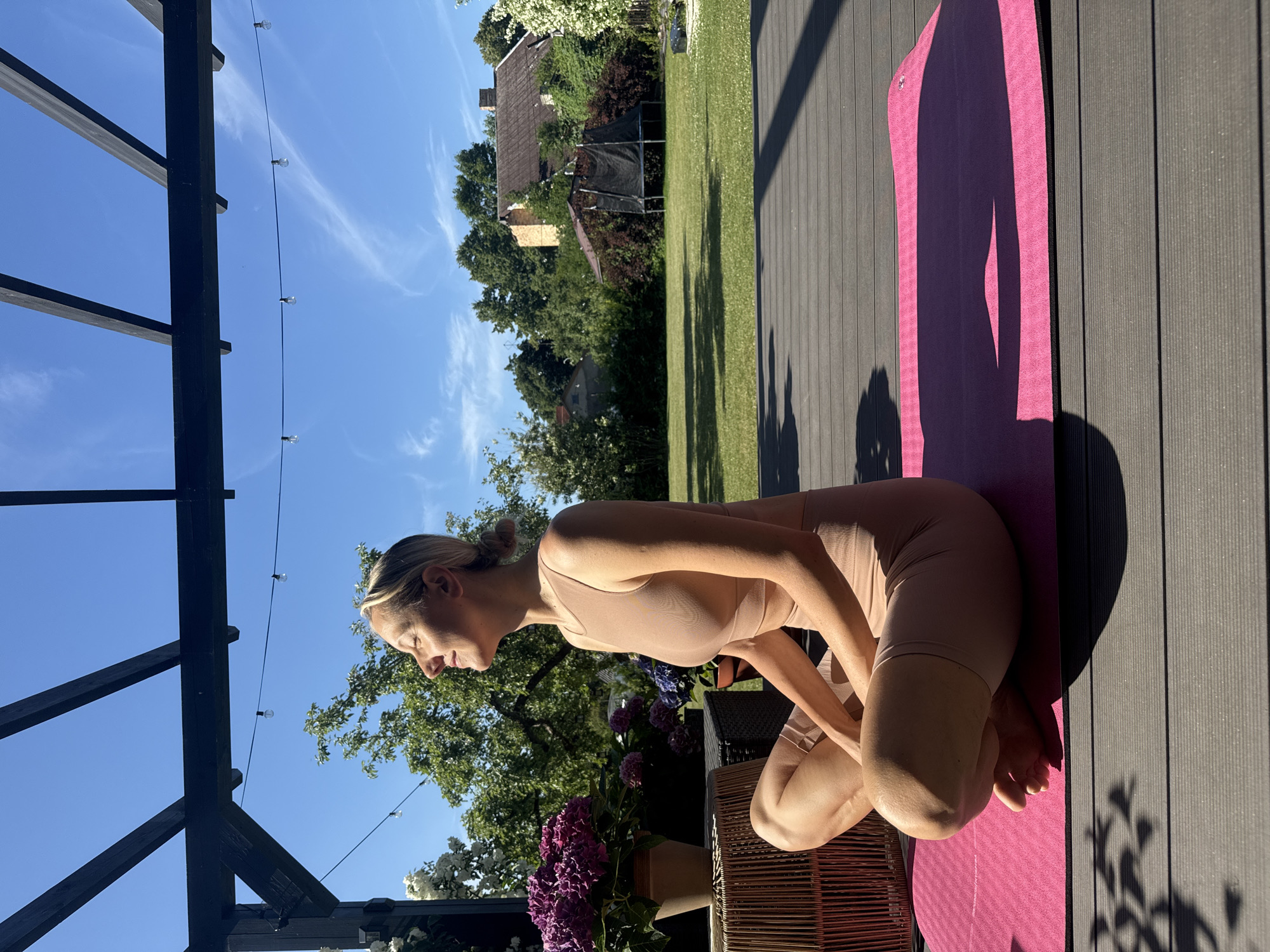 Morning calm in Carnikava: outdoor meditation and a yawning cat