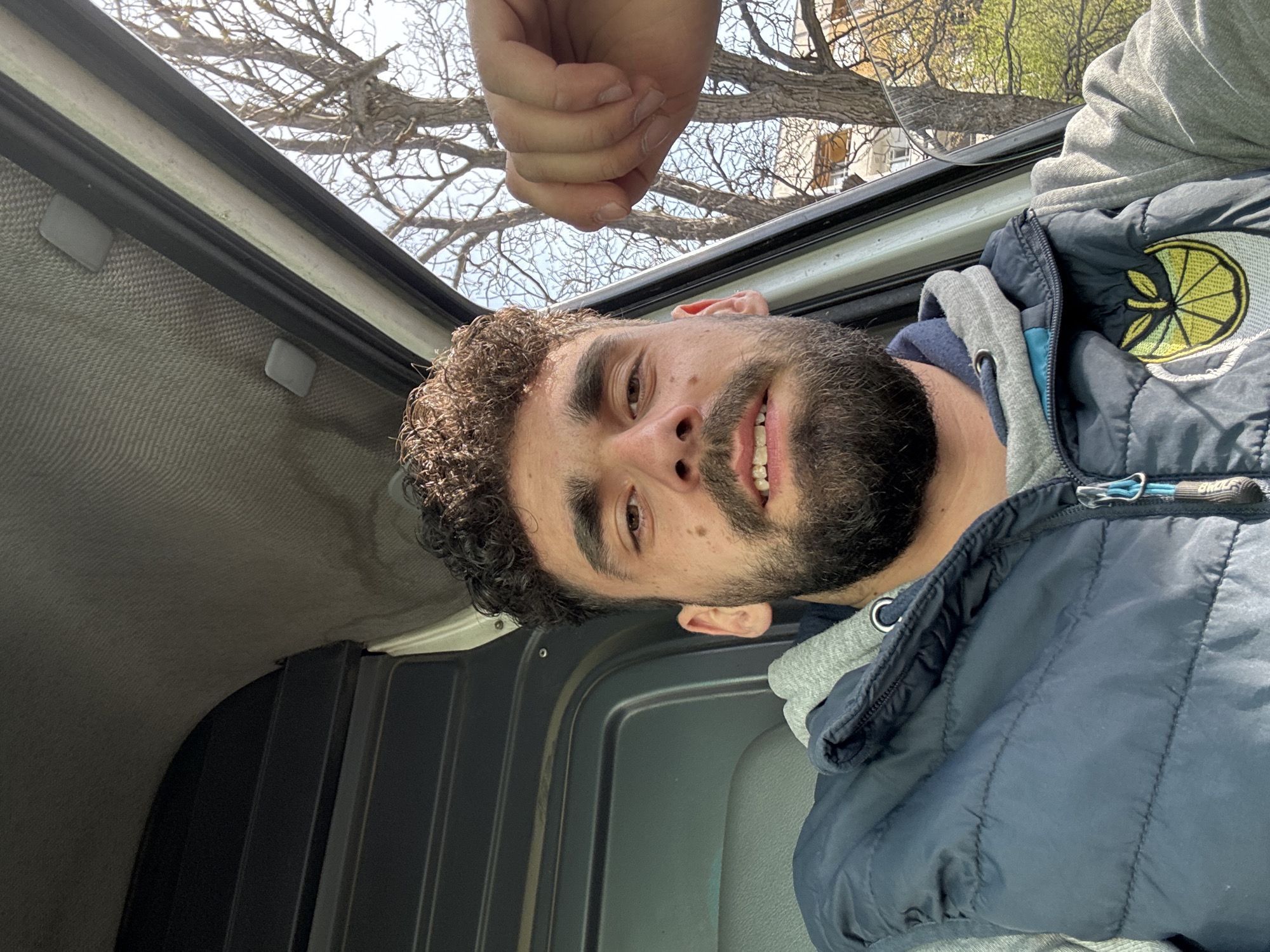 Bearded man photographed from low angle by single witness