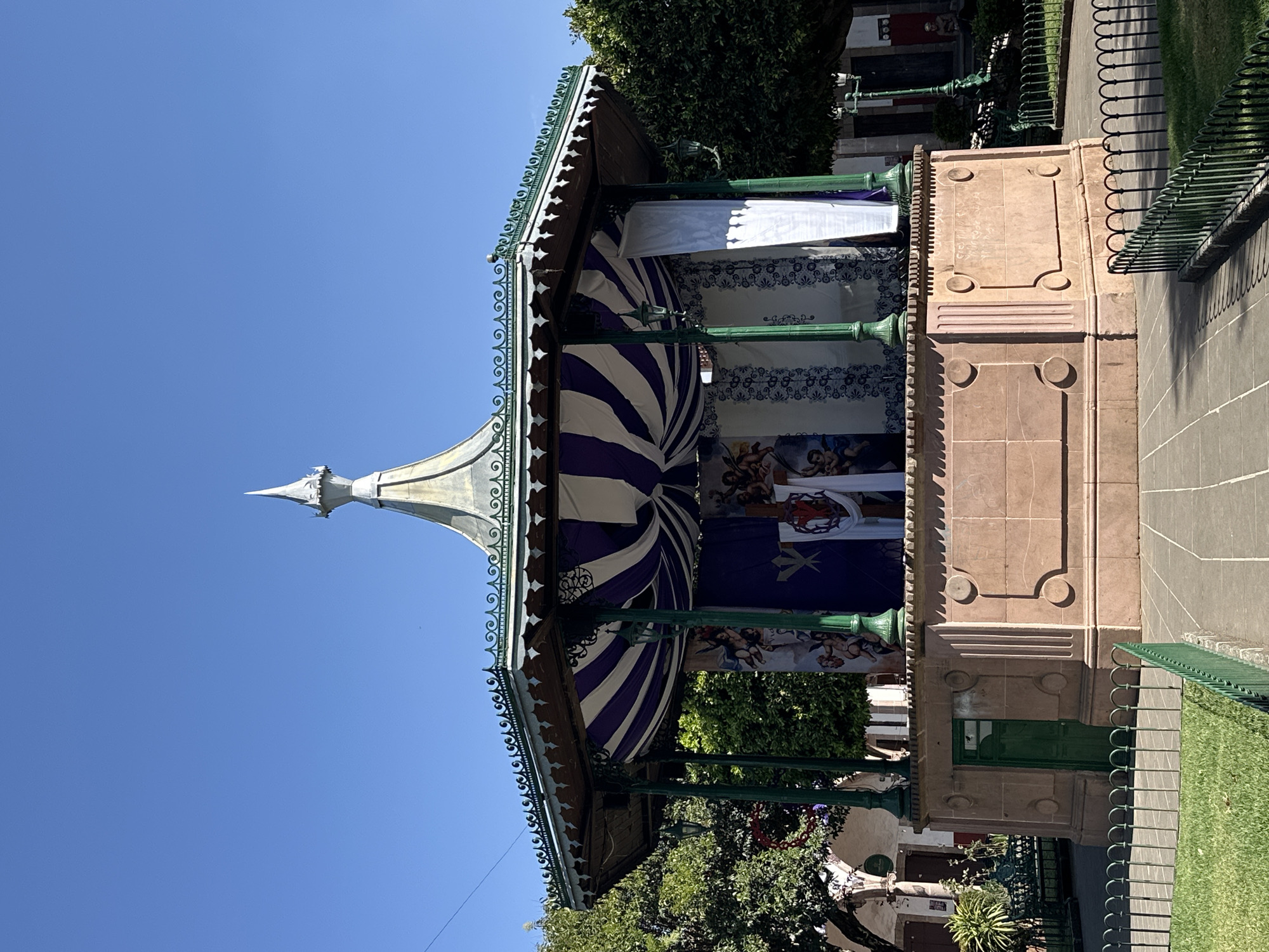 Decorated bandstand observed in Quiroga's main plaza