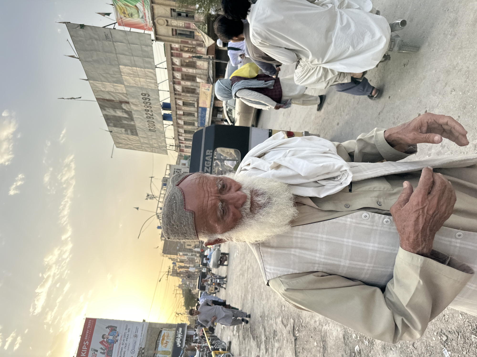 Street market life in full swing, Quetta City Tehsil