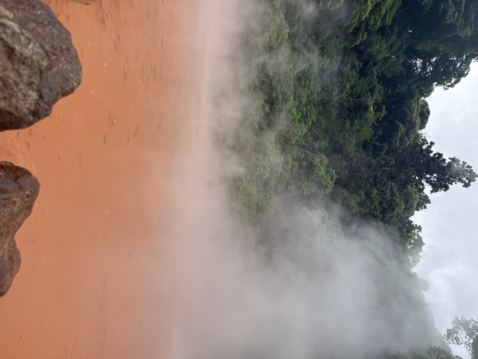 Tourist visits Beppu's hot springs and attractions during morning tour