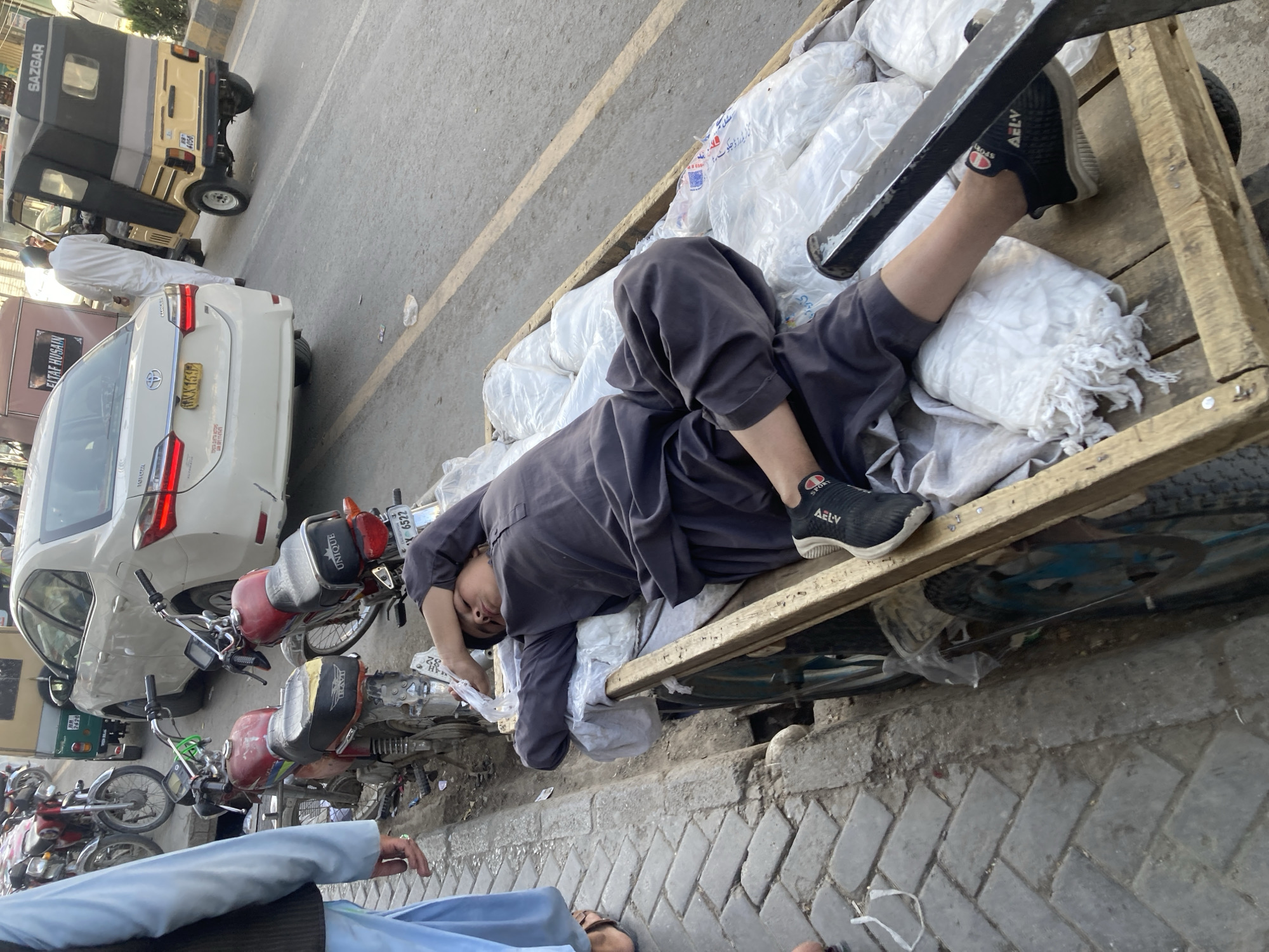 Daily street life documented in Quetta marketplace