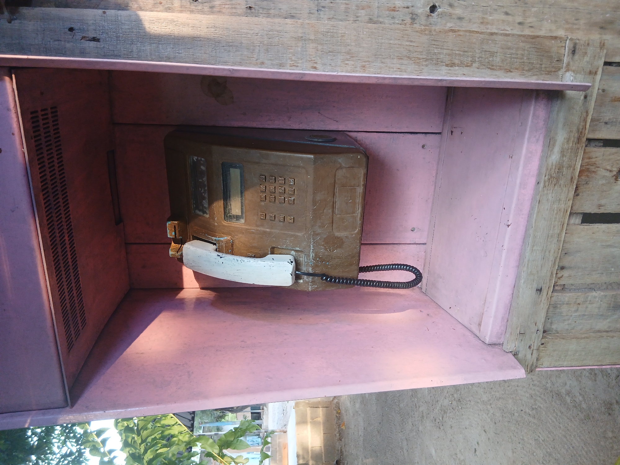 Vintage payphone, cash register, typewriter spotted in San Carlos