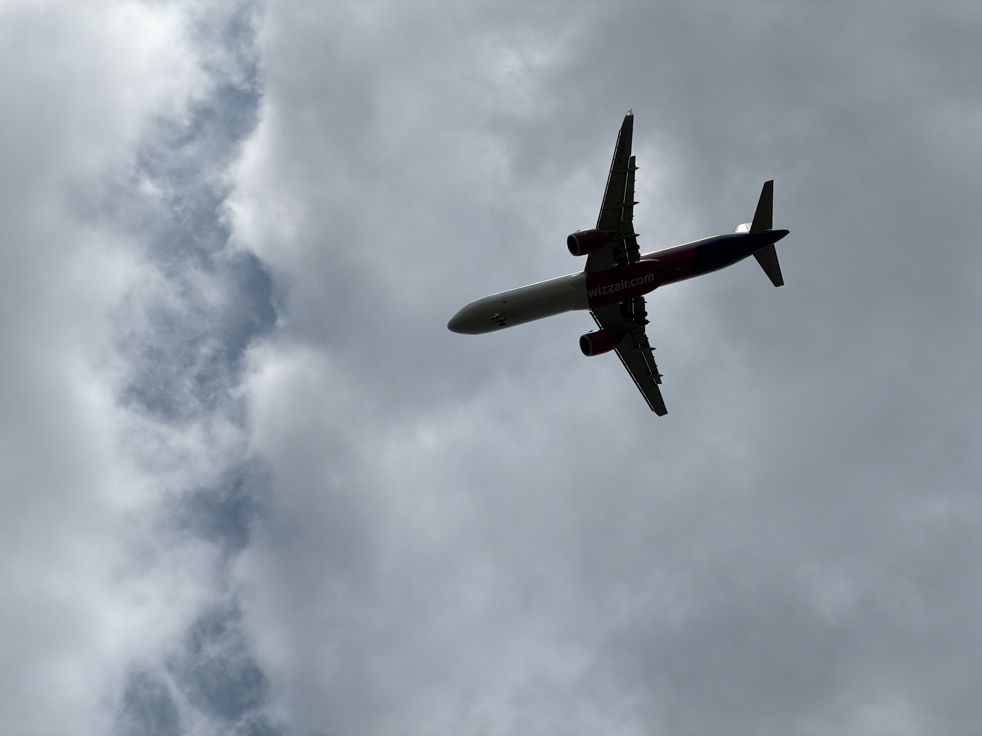 Wizz Air flight observed over Burgas parking area