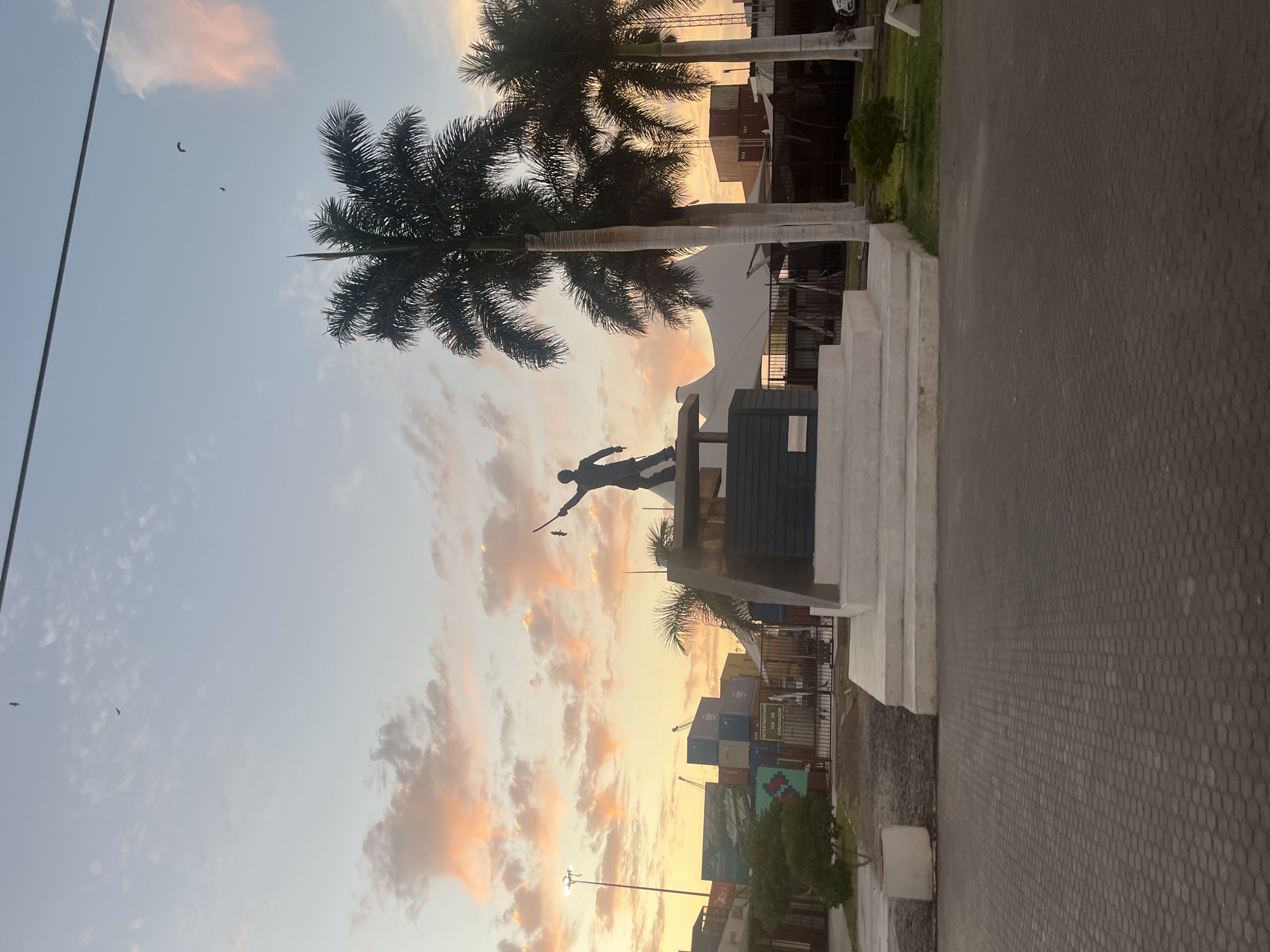 Twilight photo walk captures Arica landmarks and streets