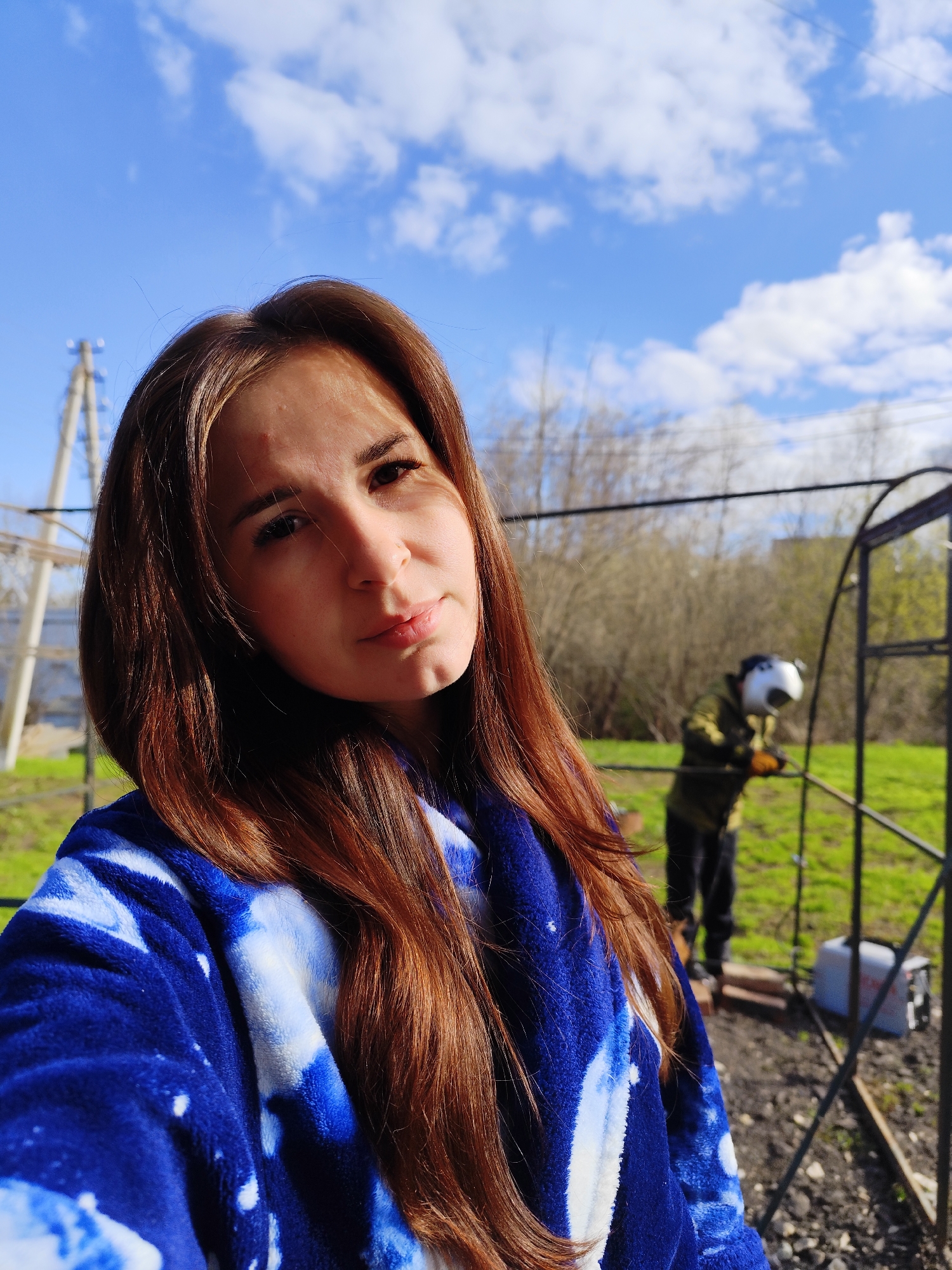 Family moments captured in Russian household over morning hours