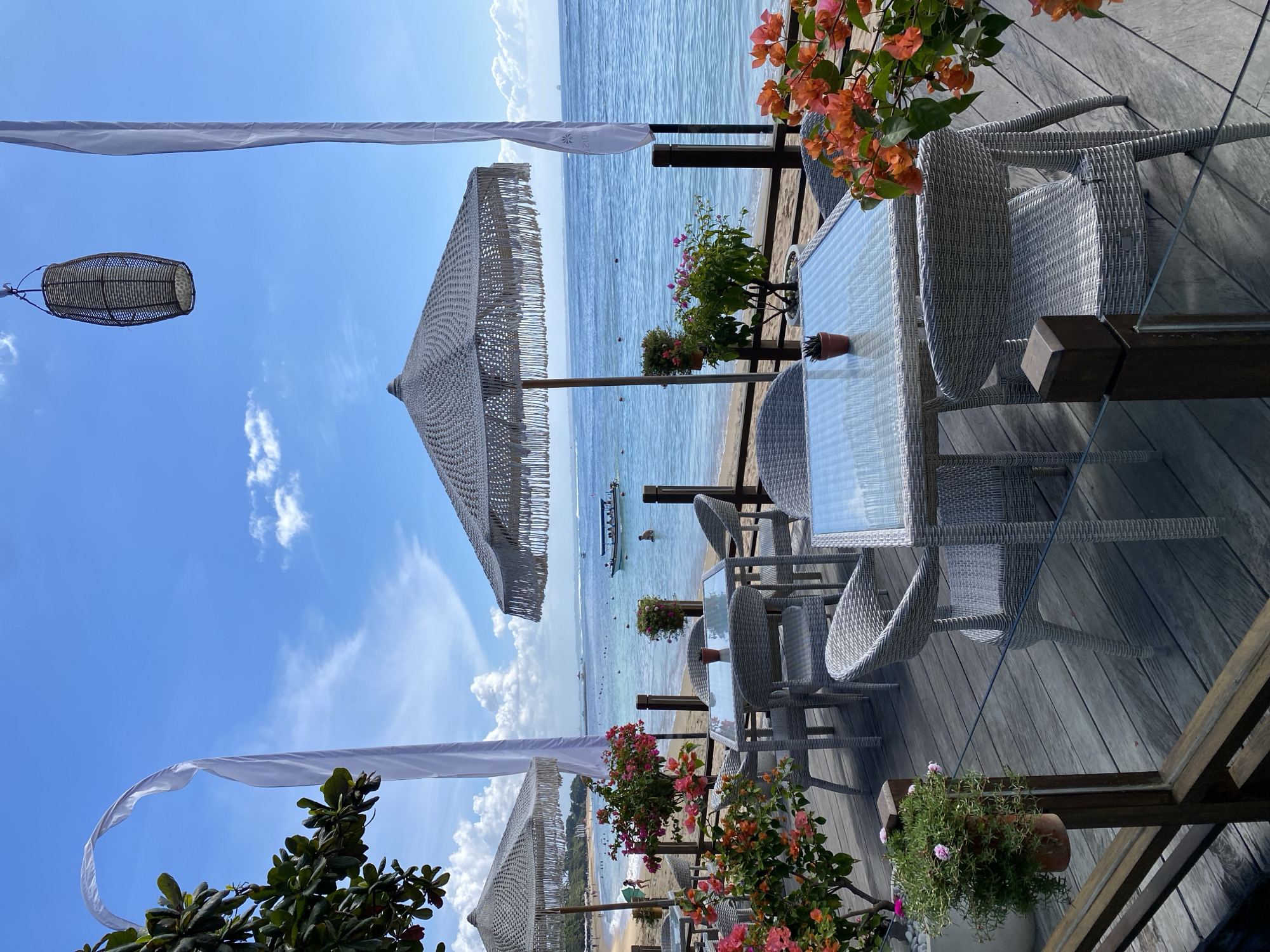 Tourist captures typical beach resort life in Kuta Selatan