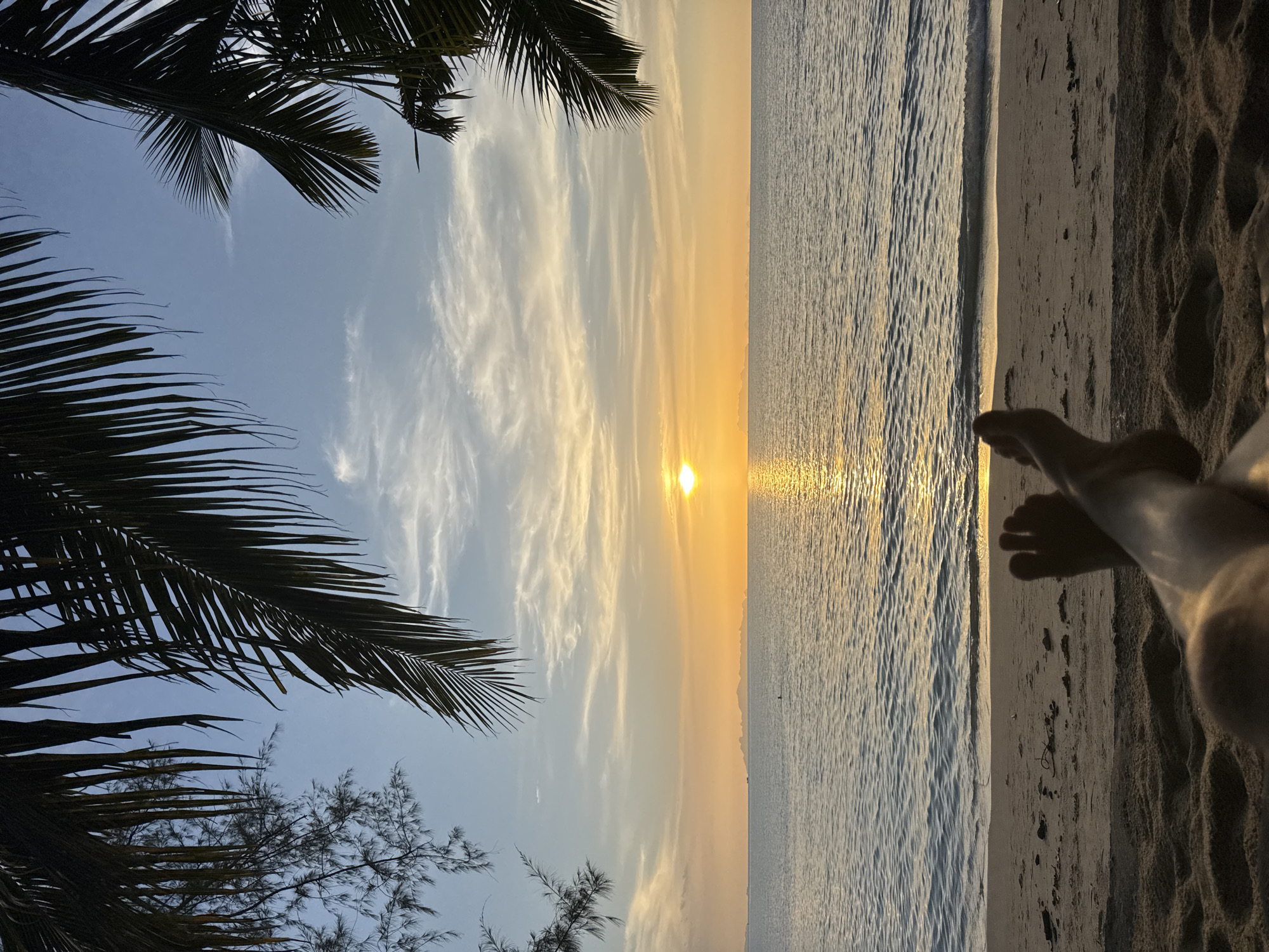 Sunset from the beach, Ko Samui — lazy golden hour vibes