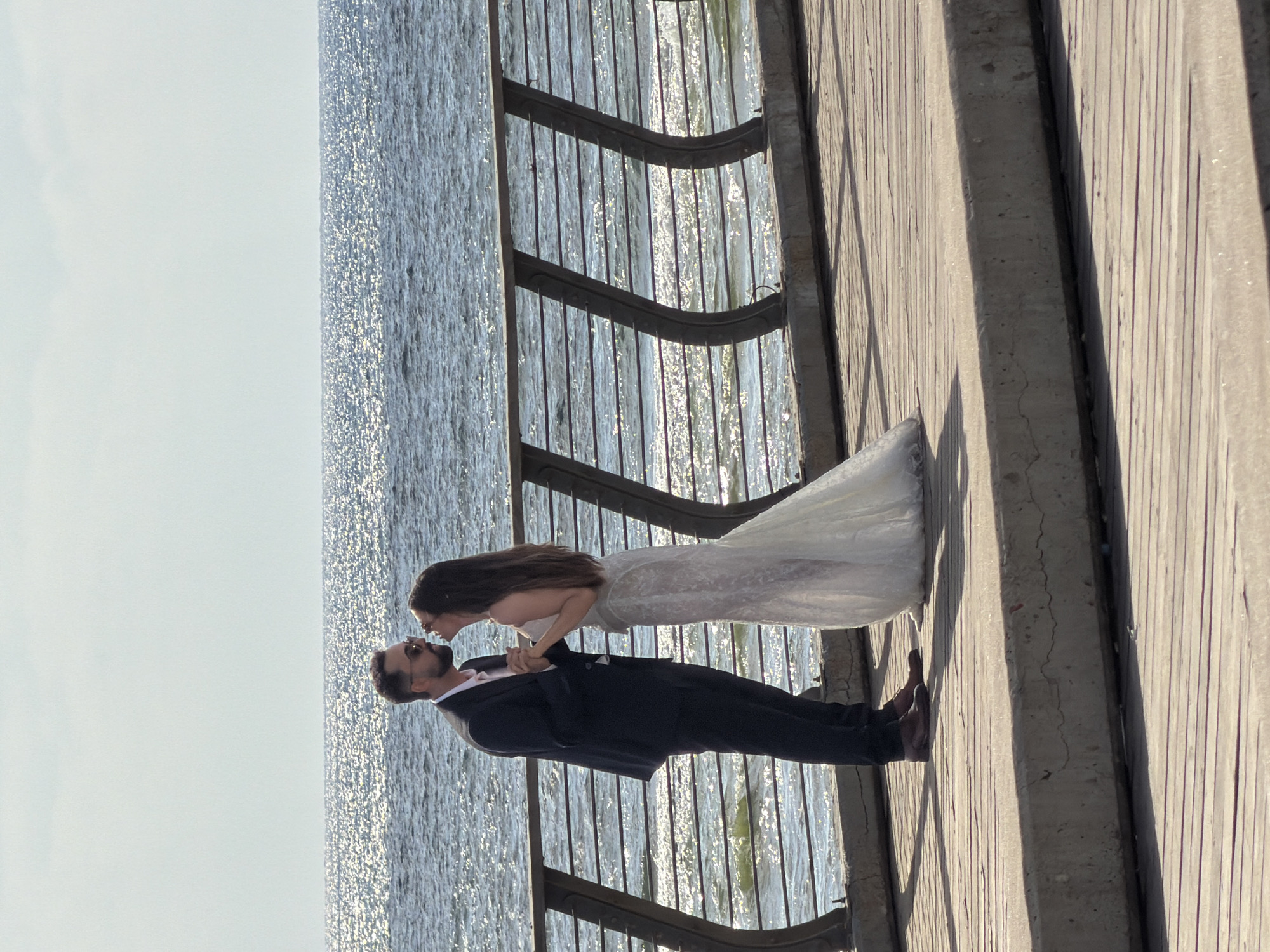 Wedding day moments along the Tel Aviv waterfront