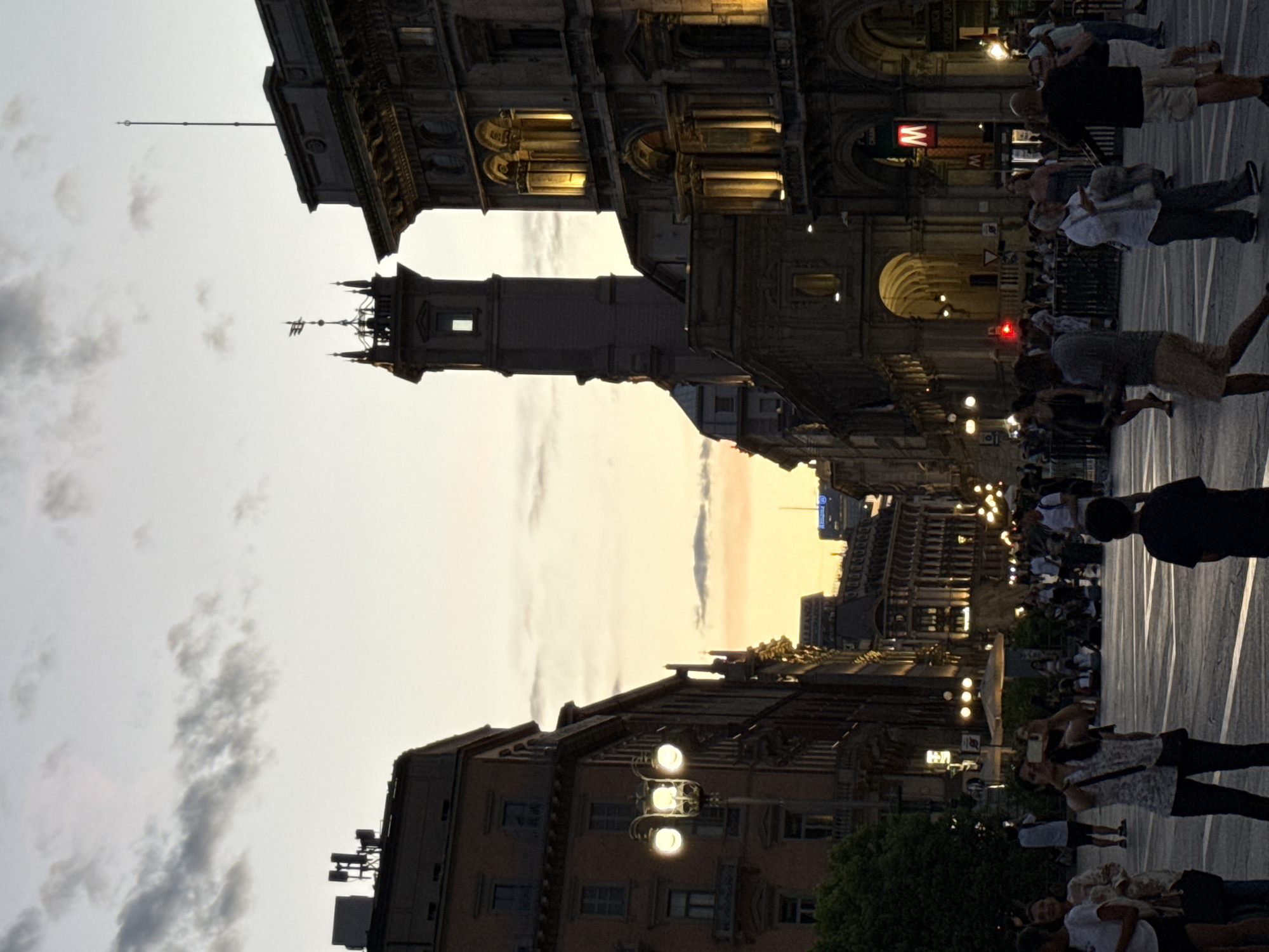 Dusk settles over Piazza del Duomo in Milan