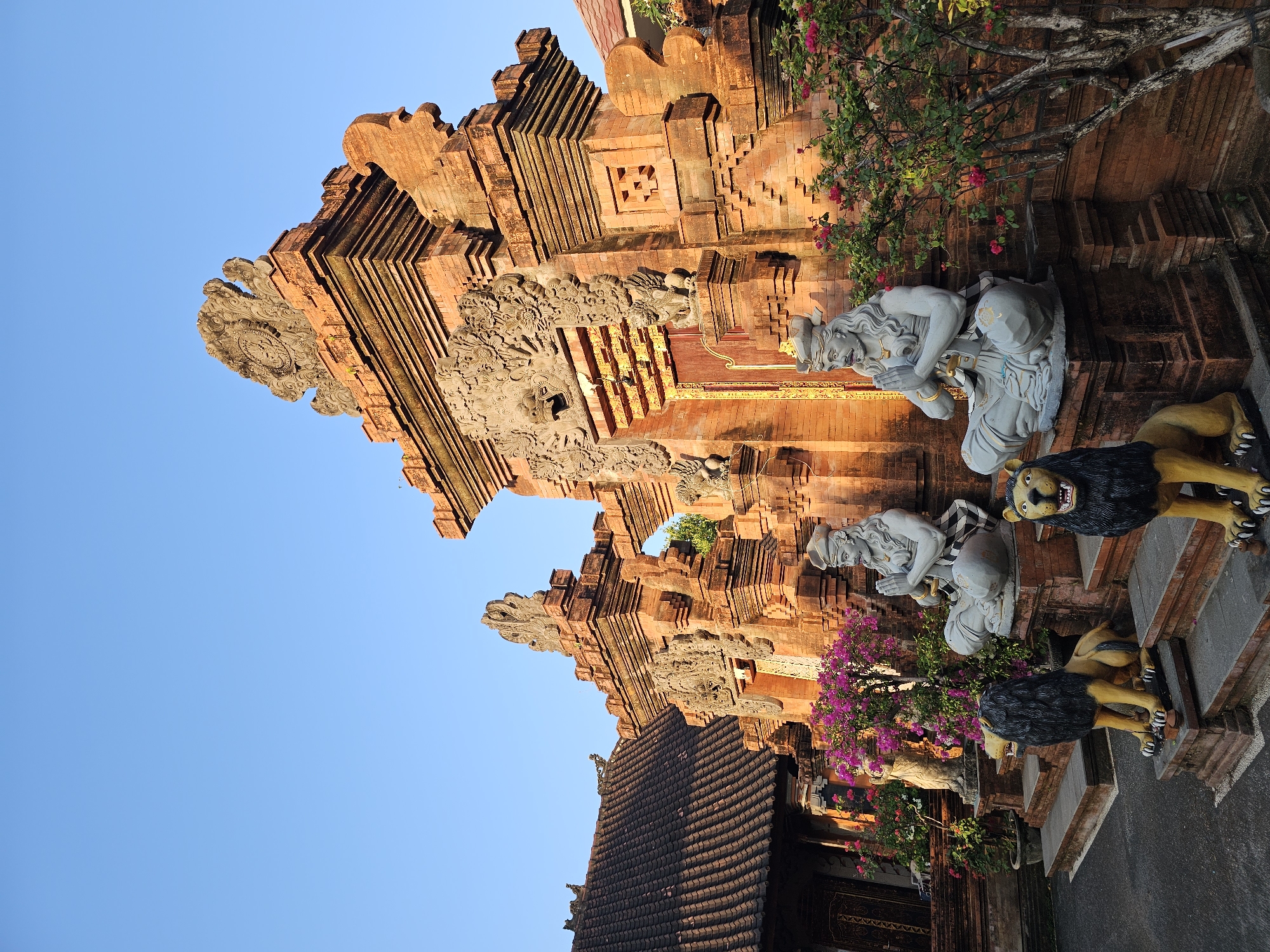 Exploring Balinese temple architecture and street scenes in Denpasar