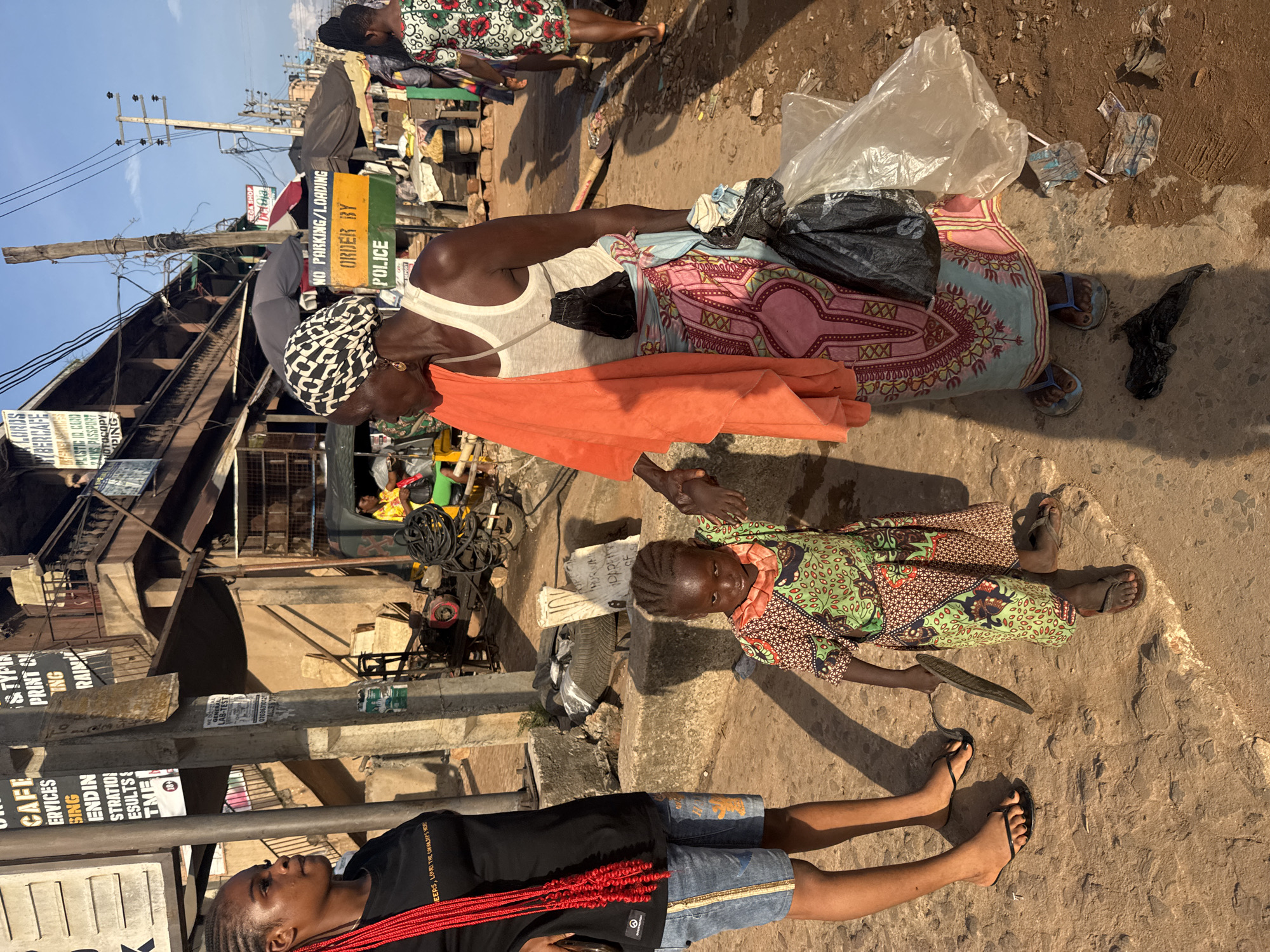 Sinkhole opens in Onitsha road, drawing local attention