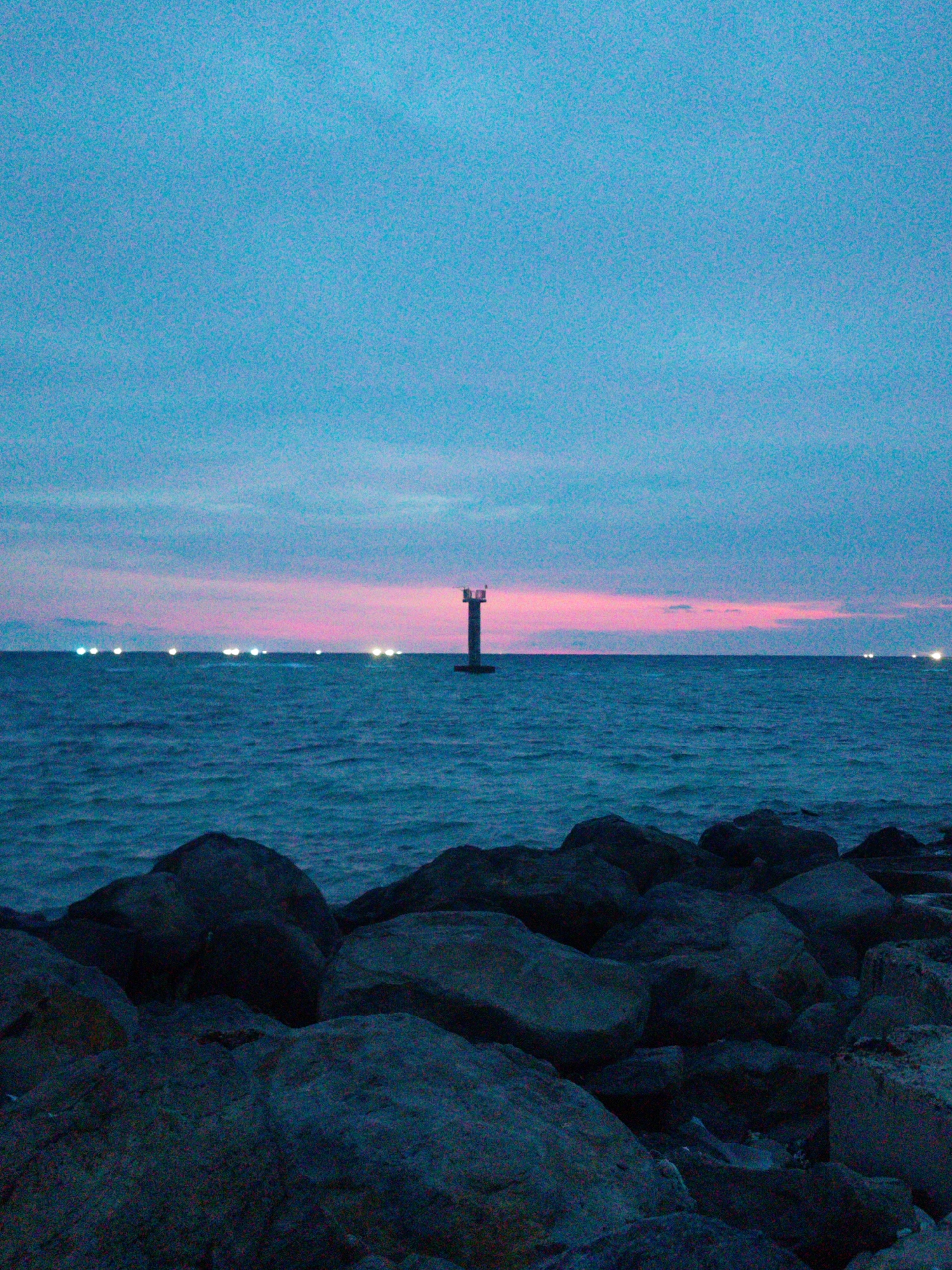 Twilight seascape documented at Phú Quý Special Administrative Region
