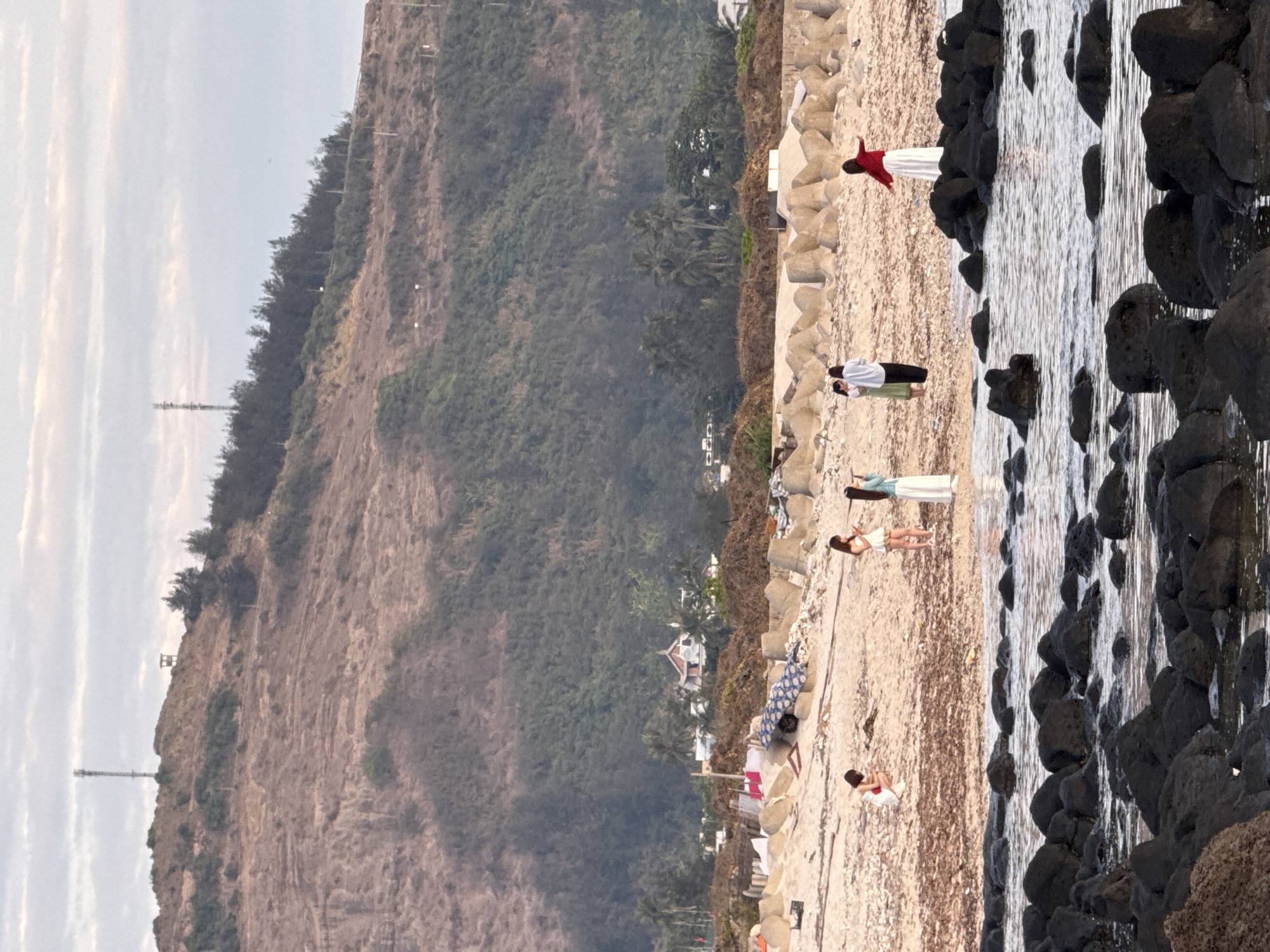 Evening scenes at Lý Sơn Island's lighthouse and rocky shore