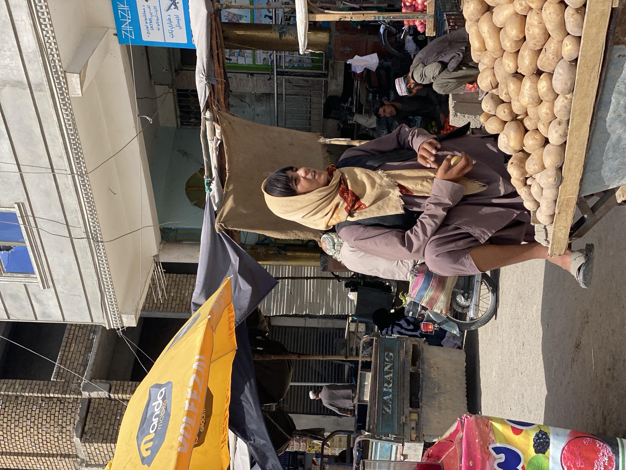 Street market life and daily movement in Kandahar, Afghanistan
