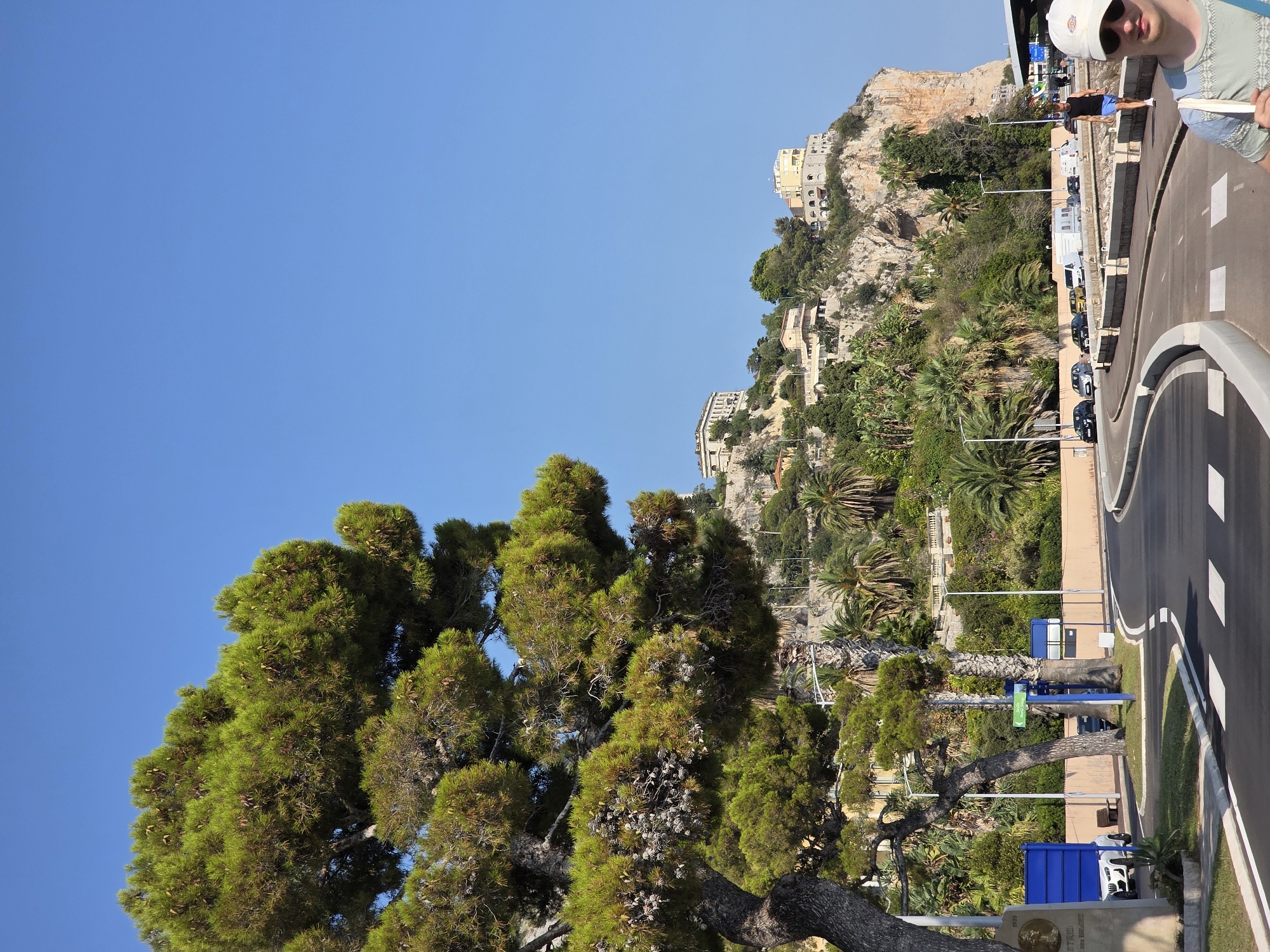 Sunny afternoon along the Menton–Ventimiglia coastal border