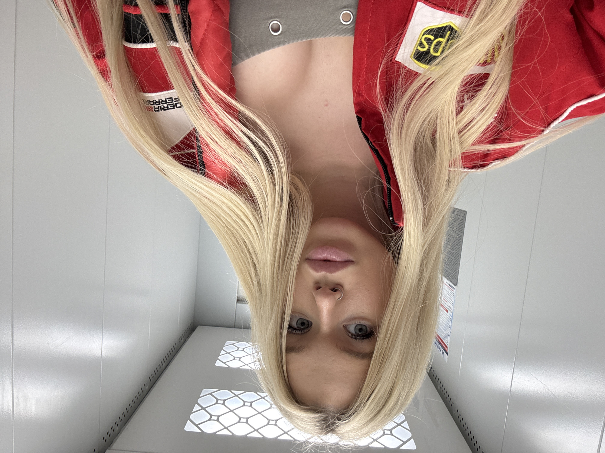 Car selfies in Shushary, red jacket, two quick angles