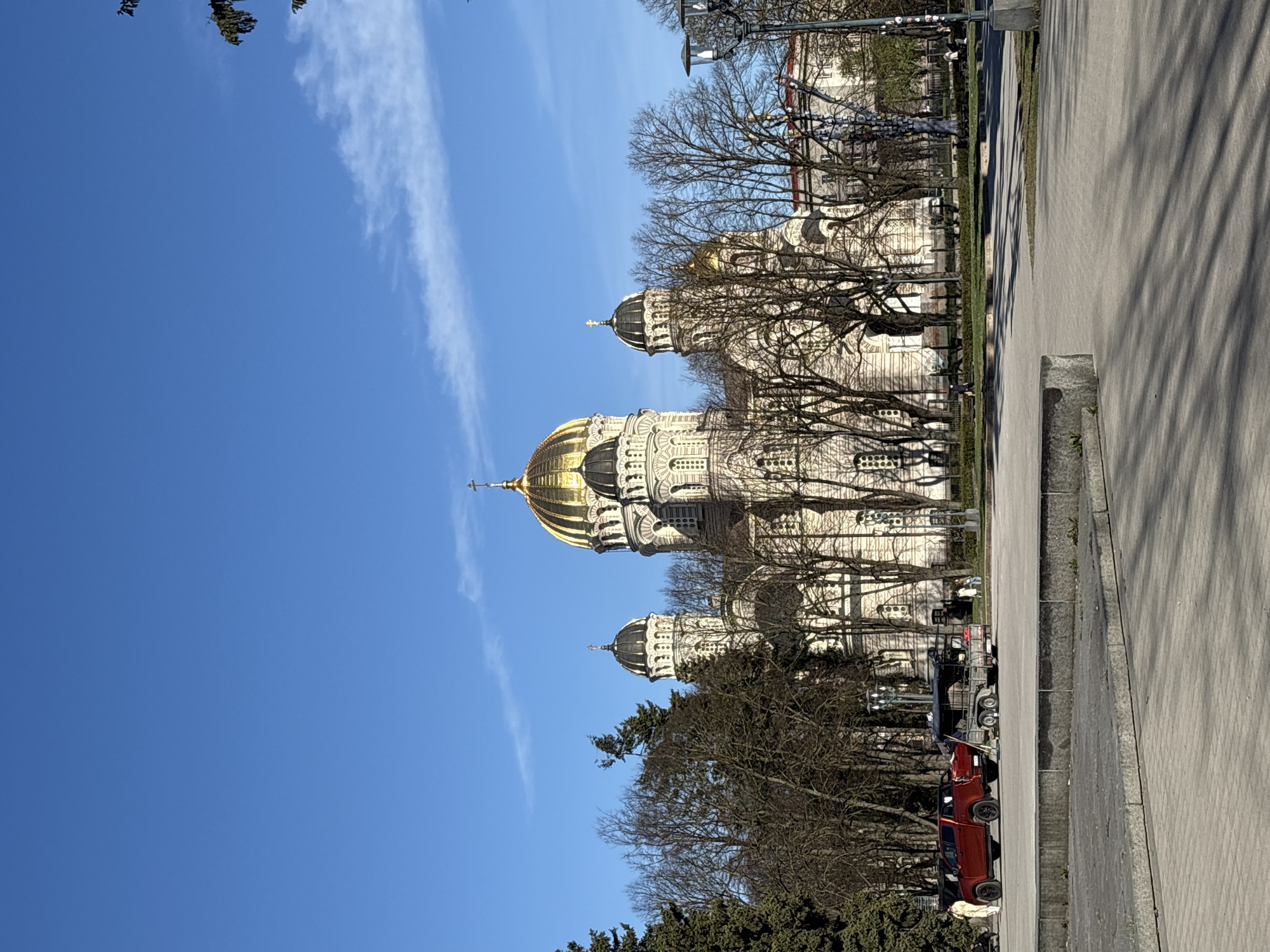 Spring afternoon walk documented through central Riga landmarks
