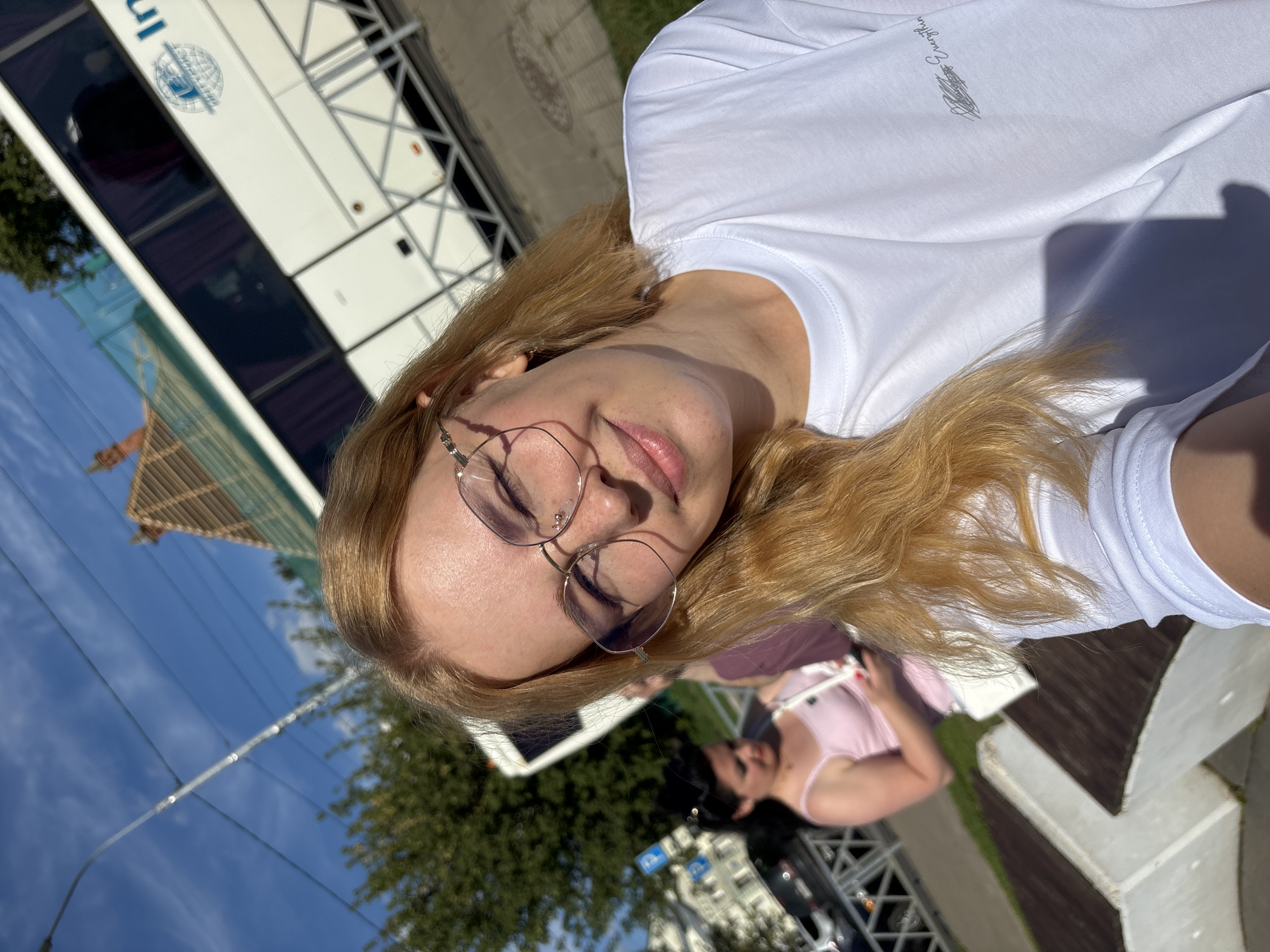 Afternoon outing in Rusanovo: nature, architecture, and street art