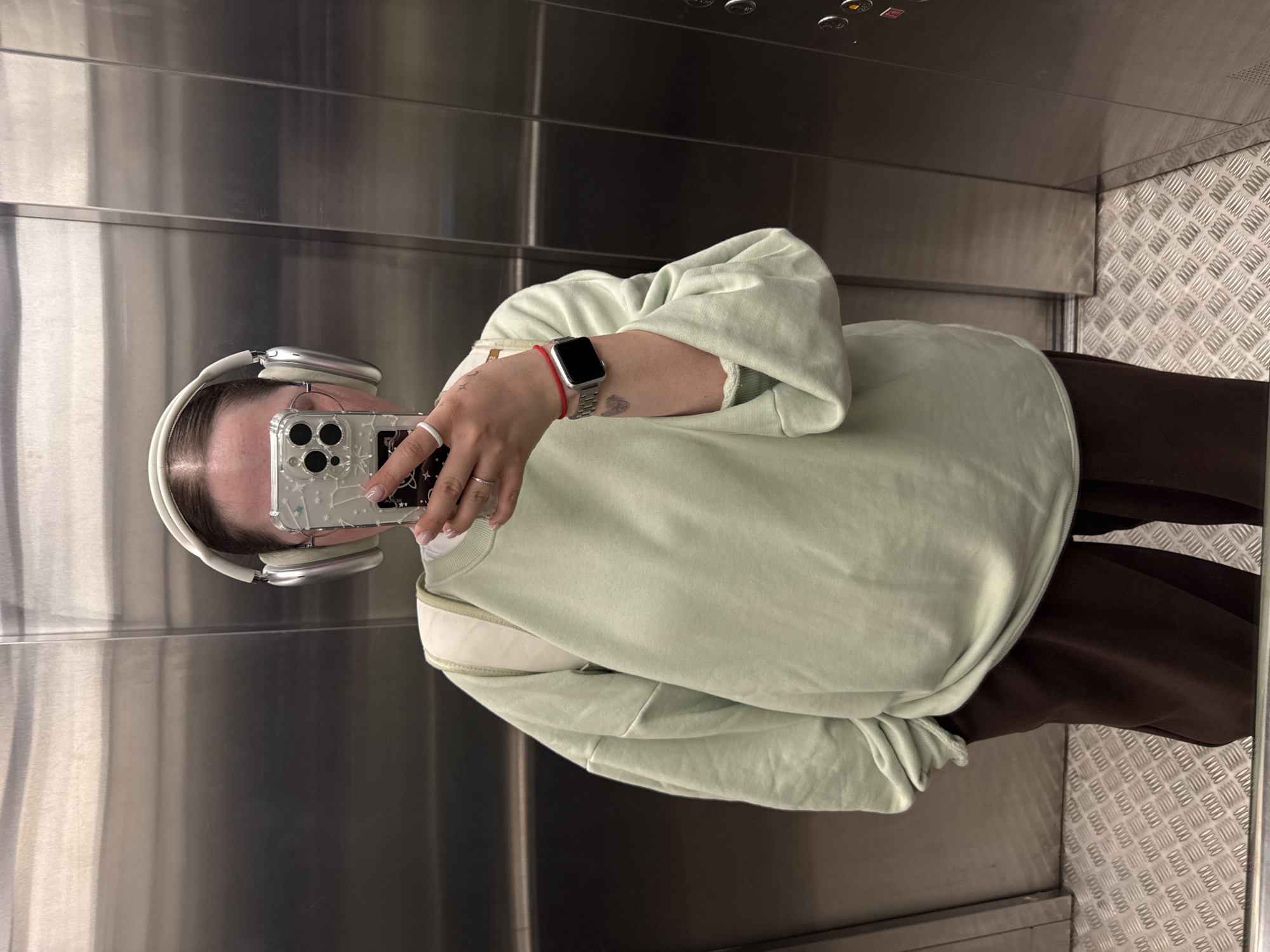 Morning routine documented through selfies and views in Lyubertsy