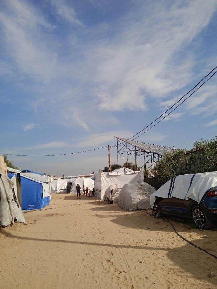 Temporary settlement conditions documented in Khan Yunis, Palestinian Territory
