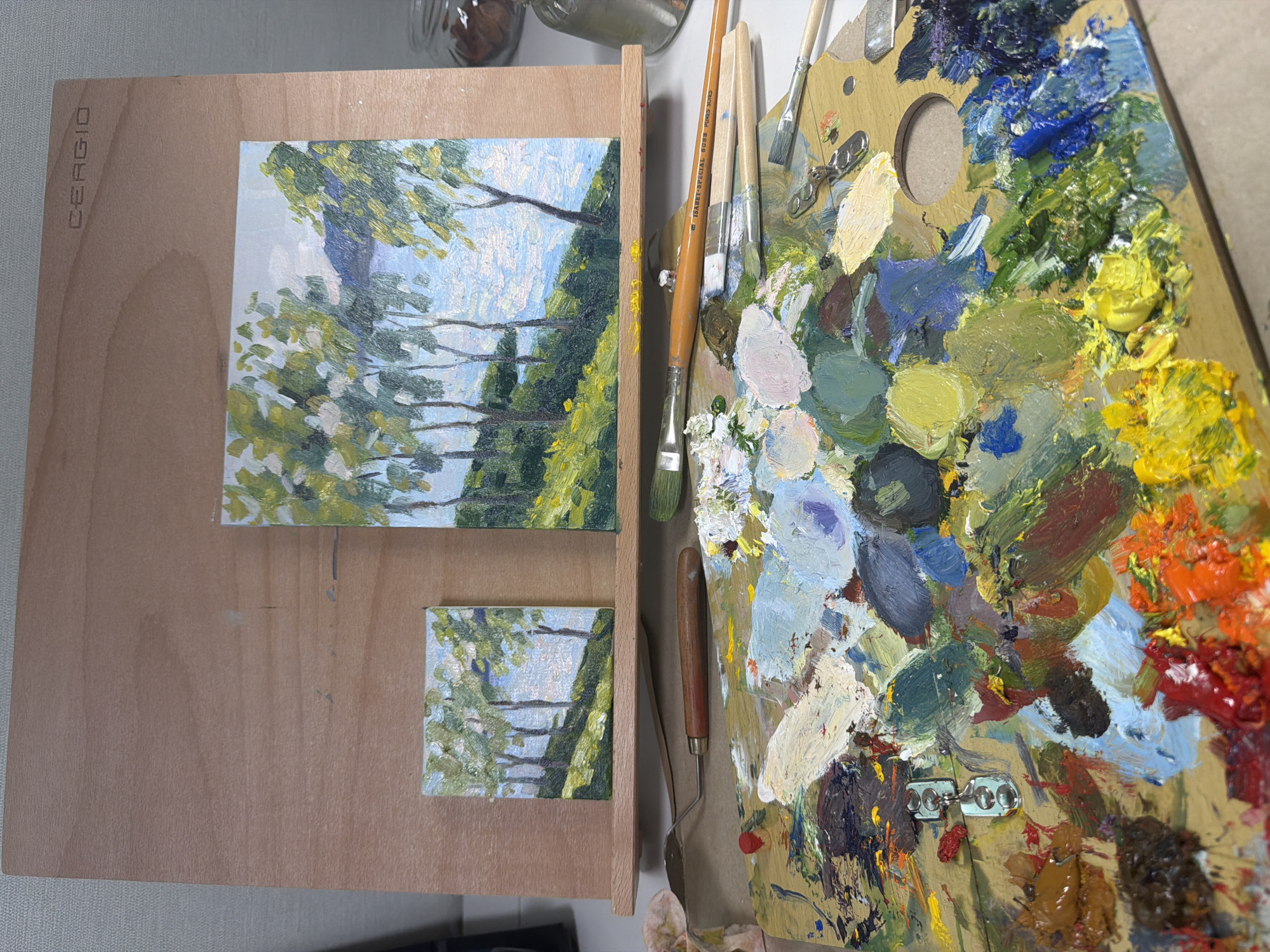 Oil painting session in Dongducheon-si, small landscape canvases taking shape